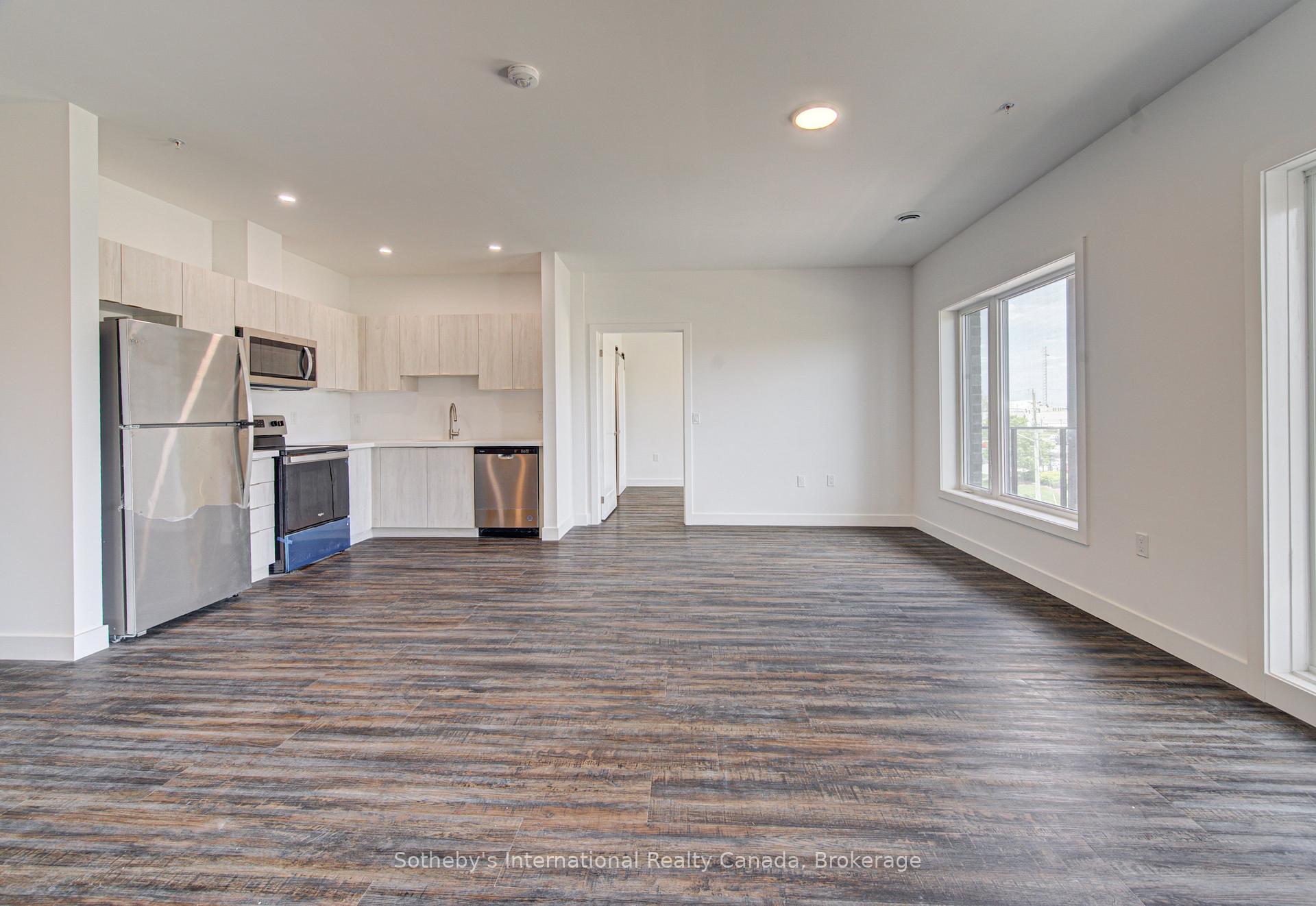 Photo 6 of Unit 402, 408 Dundas Street S, Cambridge, Christopher-Champlain — HOMEH