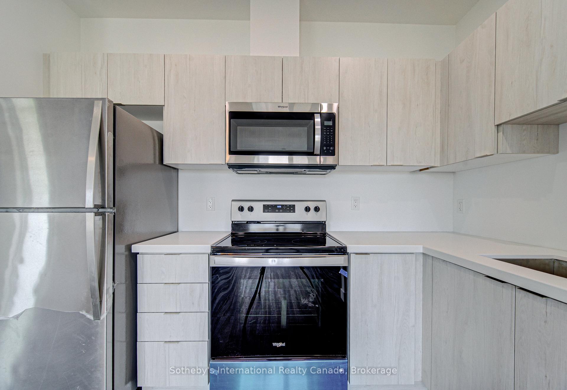 Photo 12 of Unit 402, 408 Dundas Street S, Cambridge, Christopher-Champlain — HOMEH
