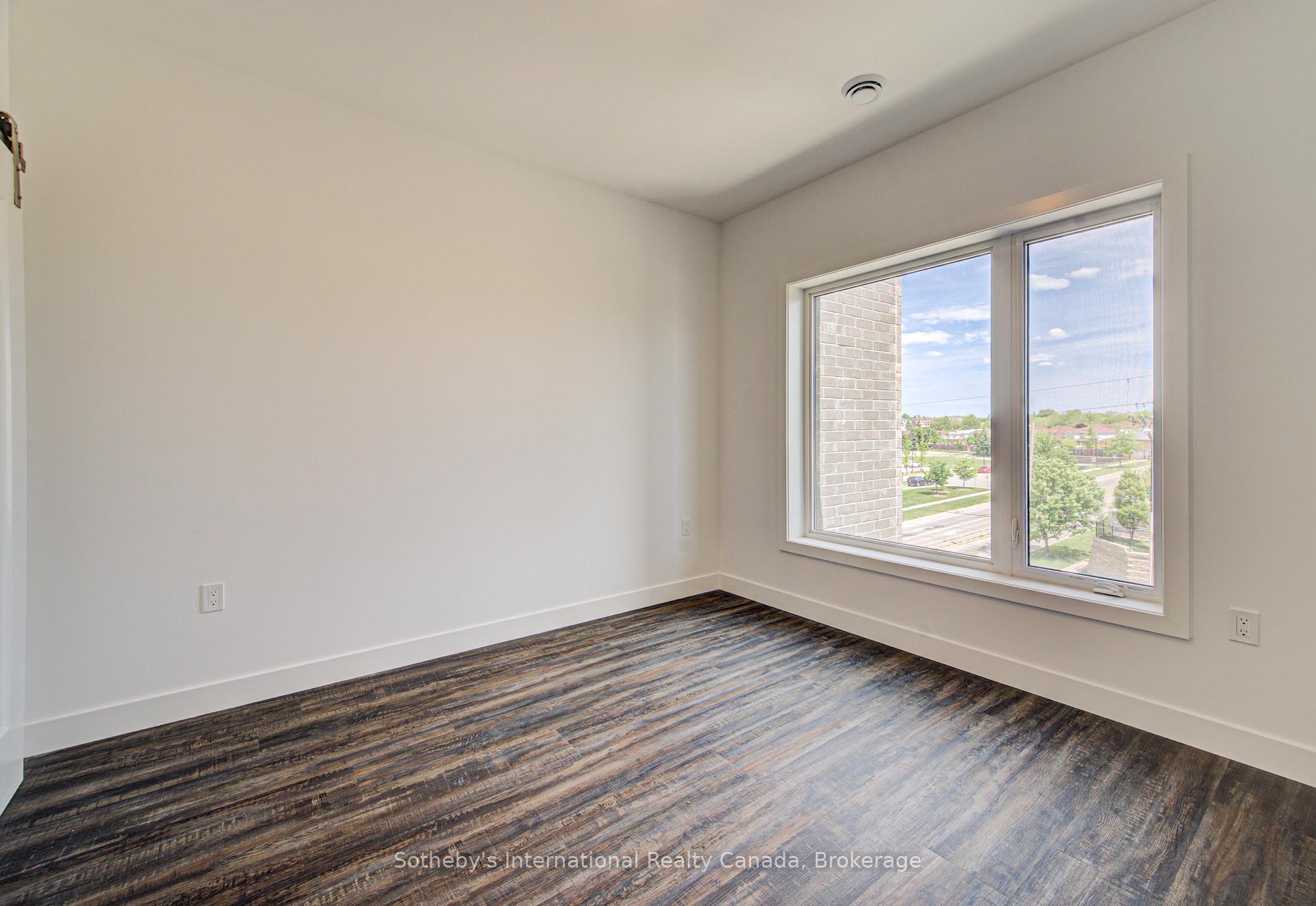 Photo 18 of Unit 402, 408 Dundas Street S, Cambridge, Christopher-Champlain — HOMEH