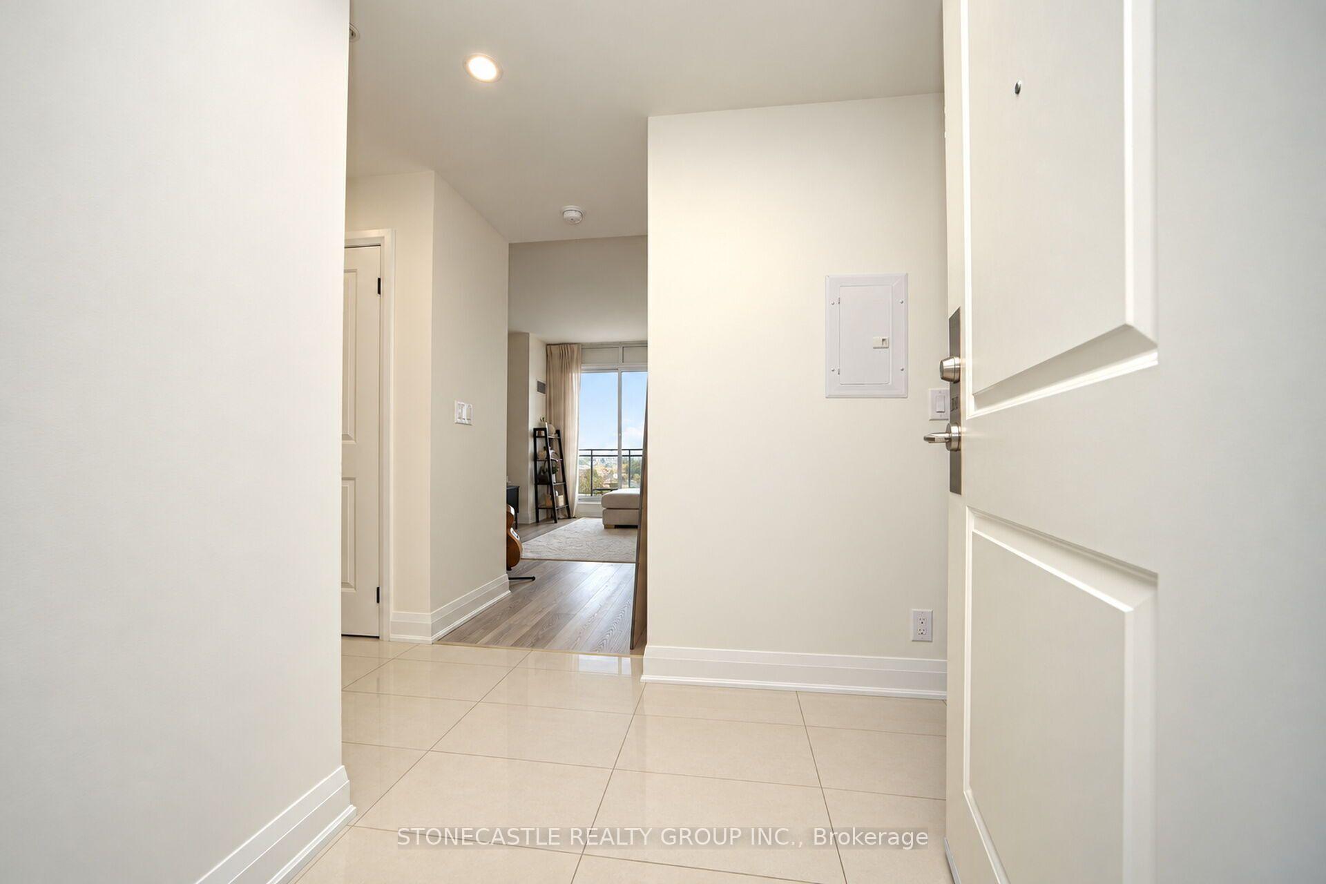Photo 6 of Unit 920, 12 Woodstream Boulevard, Vaughan, Vaughan Grove — HOMEH