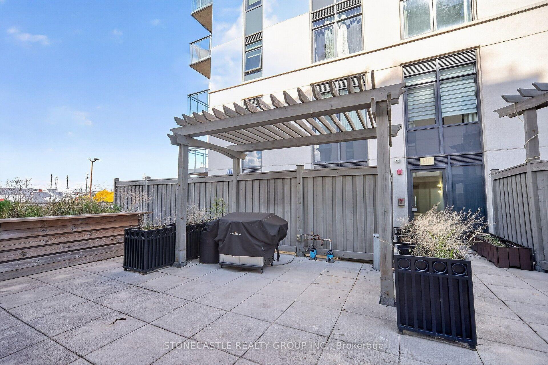 Photo 31 of Unit 920, 12 Woodstream Boulevard, Vaughan, Vaughan Grove — HOMEH