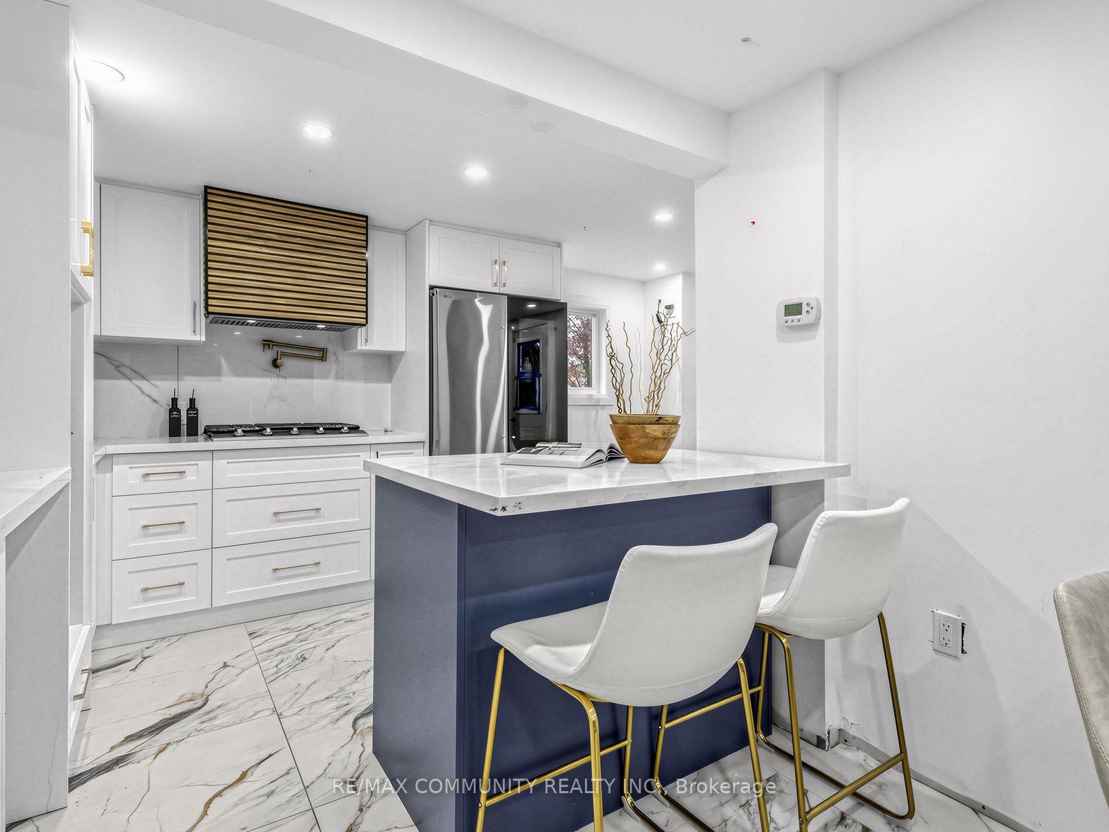 Photo 11 of 2444 Rundle Abbey, Clarington, Bowmanville — HOMEH