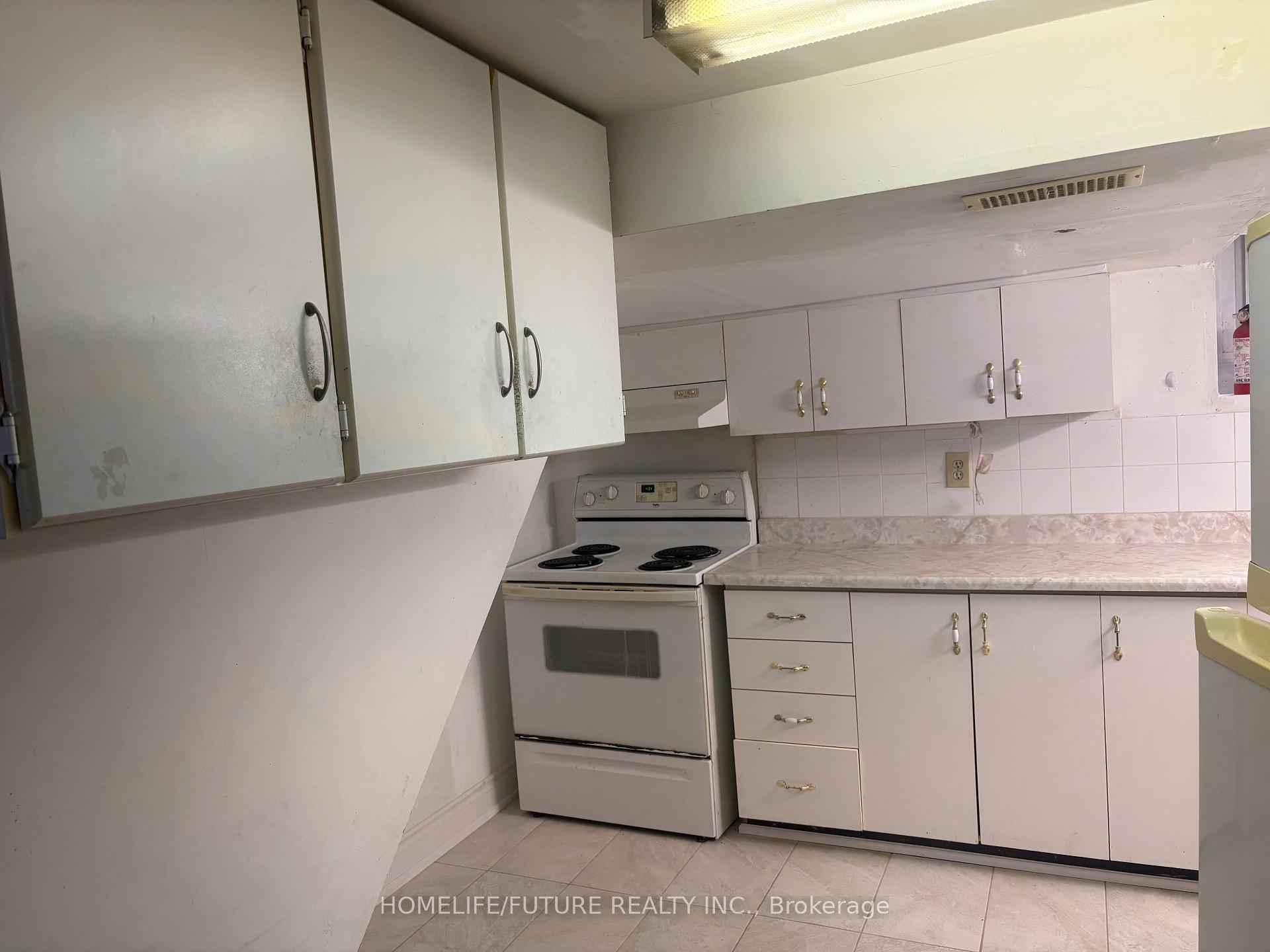 Photo 4 of Unit Bsmt, 14 Shenley Road, Scarborough, Ionview — HOMEH