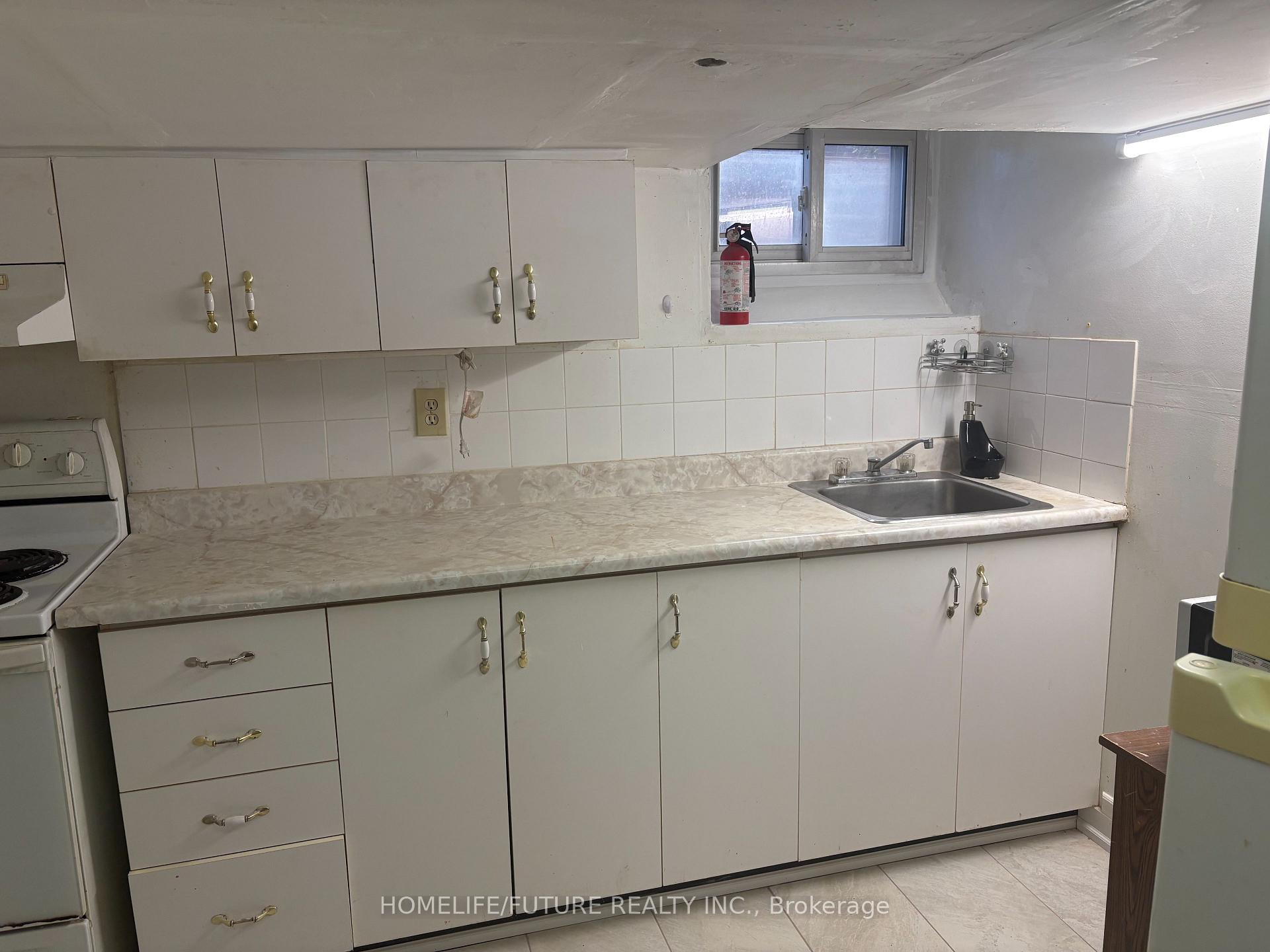 Photo 5 of Unit Bsmt, 14 Shenley Road, Scarborough, Ionview — HOMEH