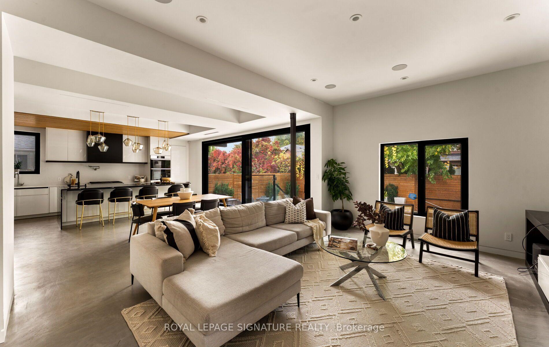 Photo 15 of 25 Eagle Road, Etobicoke, Stonegate-Queensway — HOMEH