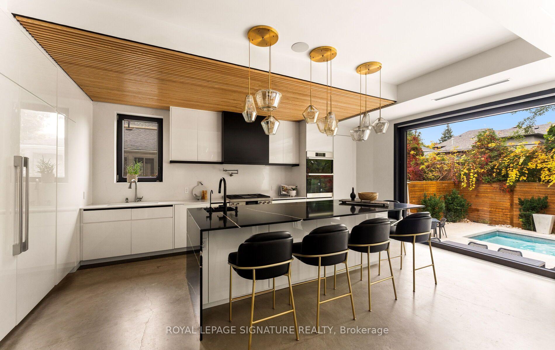 Photo 17 of 25 Eagle Road, Etobicoke, Stonegate-Queensway — HOMEH