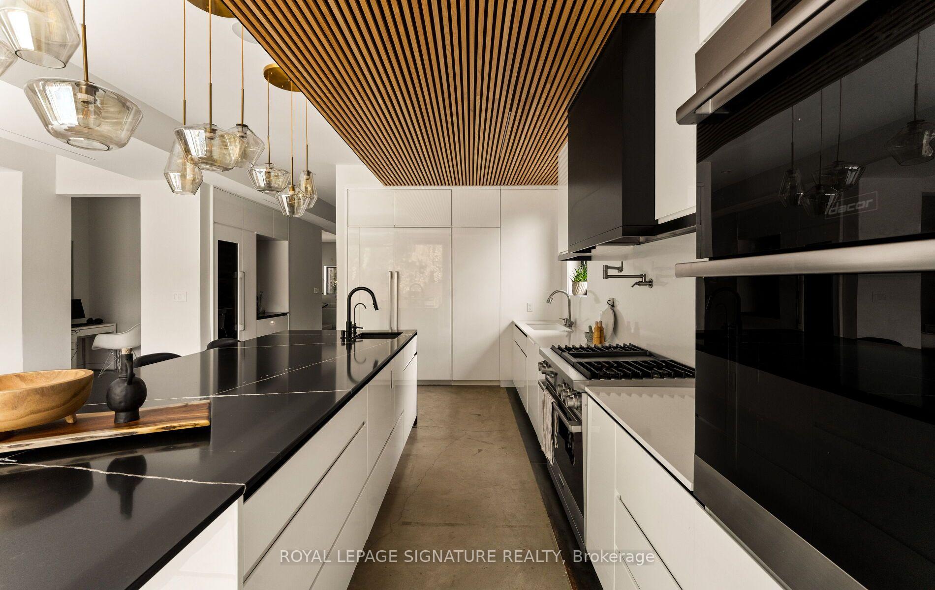 Photo 20 of 25 Eagle Road, Etobicoke, Stonegate-Queensway — HOMEH