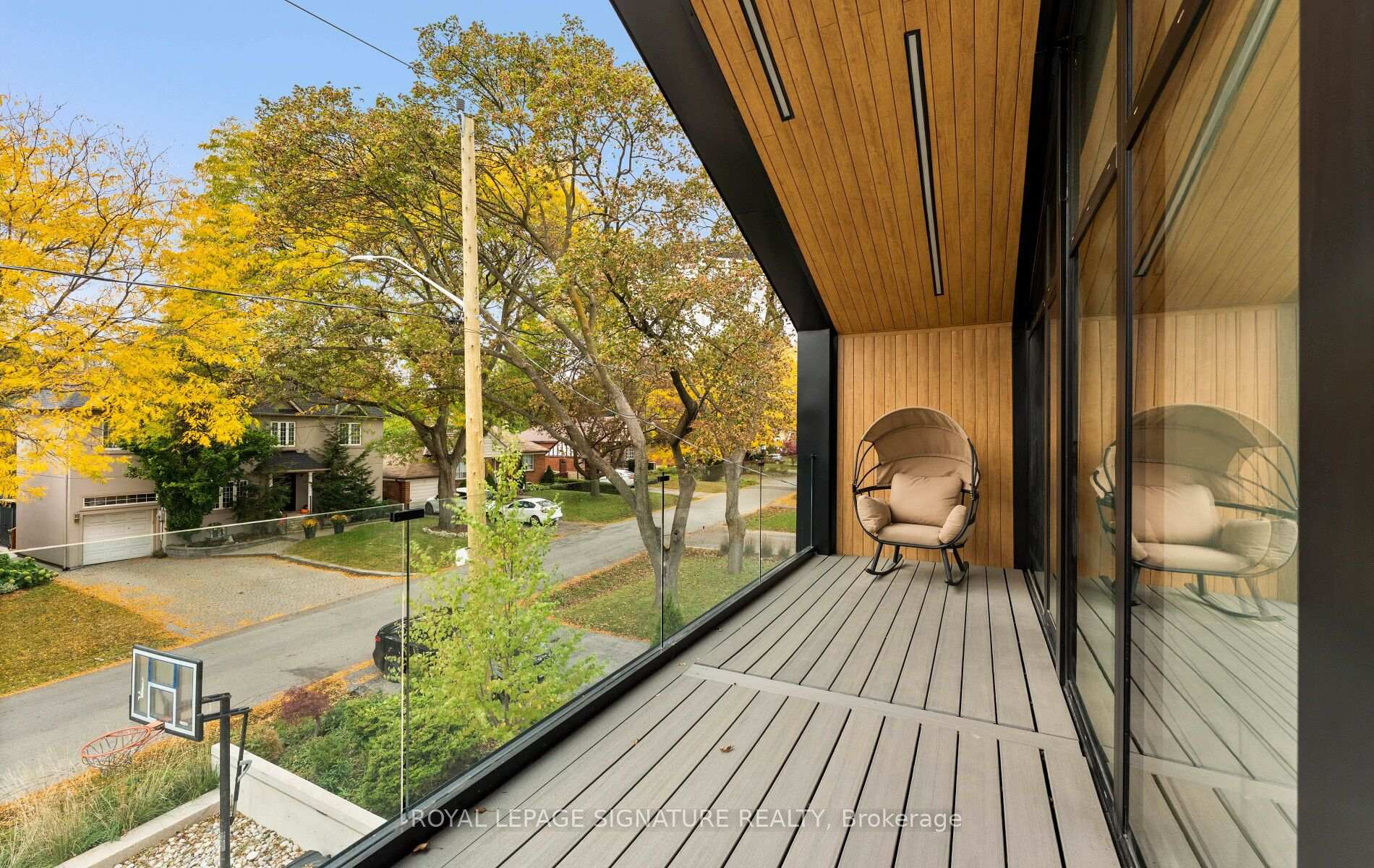 Photo 40 of 25 Eagle Road, Etobicoke, Stonegate-Queensway — HOMEH