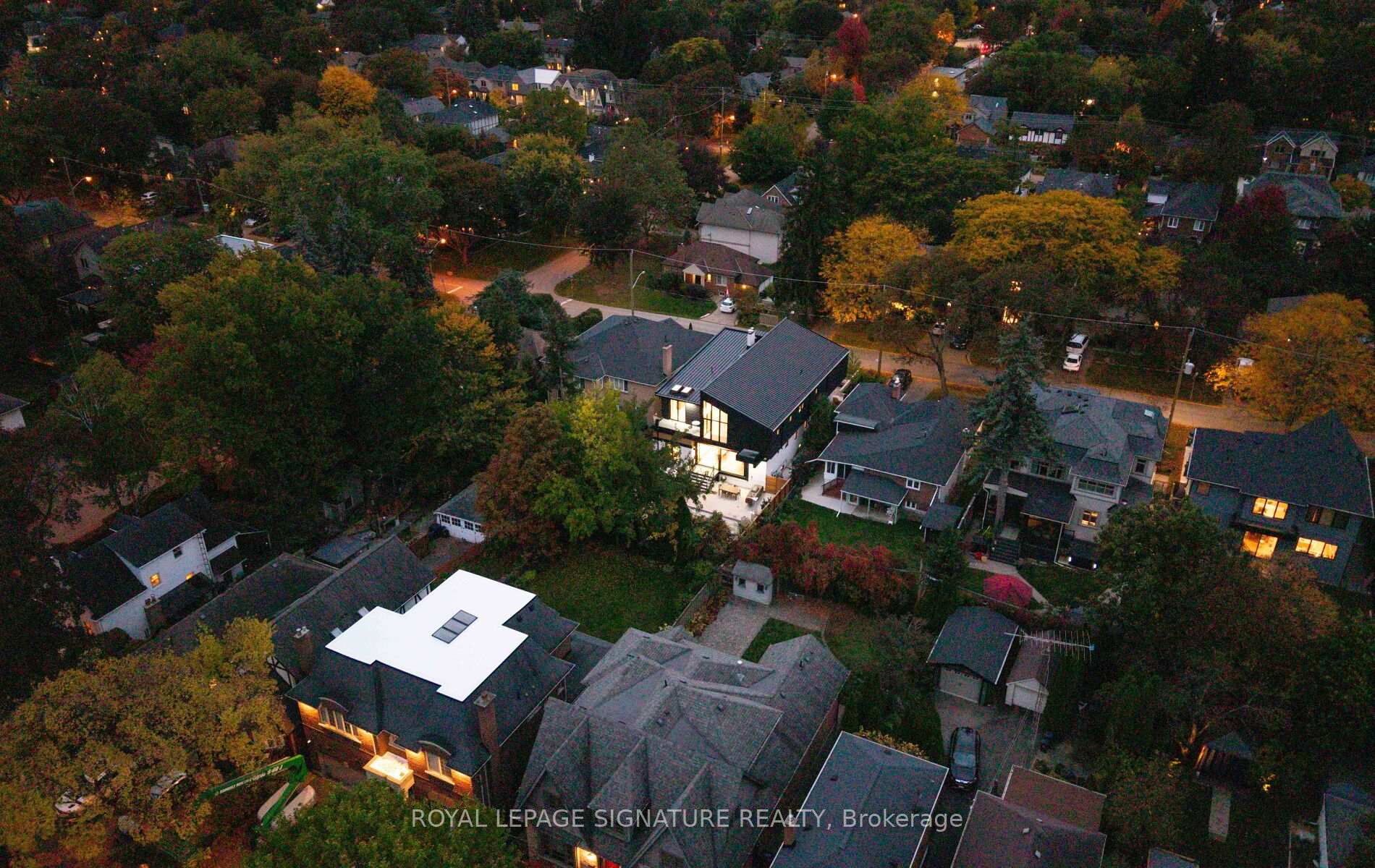 Photo 52 of 25 Eagle Road, Etobicoke, Stonegate-Queensway — HOMEH