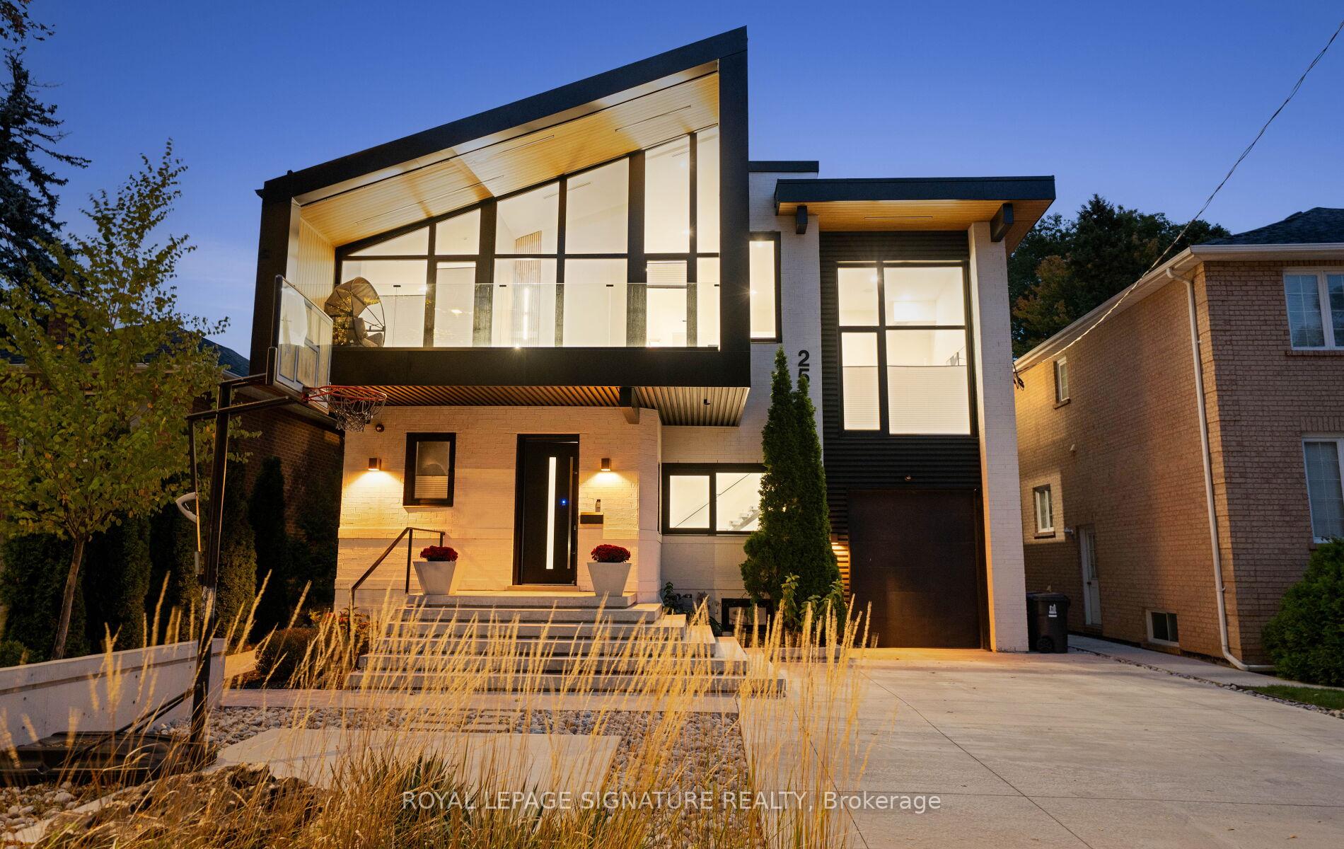 Photo 3 of 25 Eagle Road, Etobicoke, Stonegate-Queensway — HOMEH
