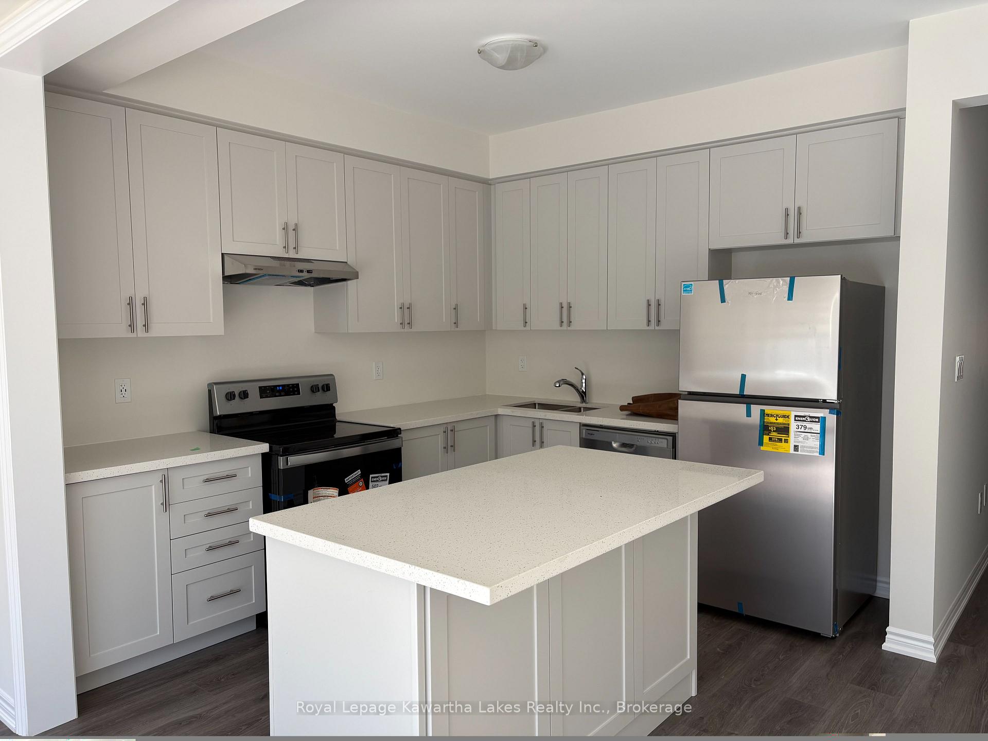 Photo 10 of 28 Ingle Way, Kawartha Lakes, Lindsay — HOMEH
