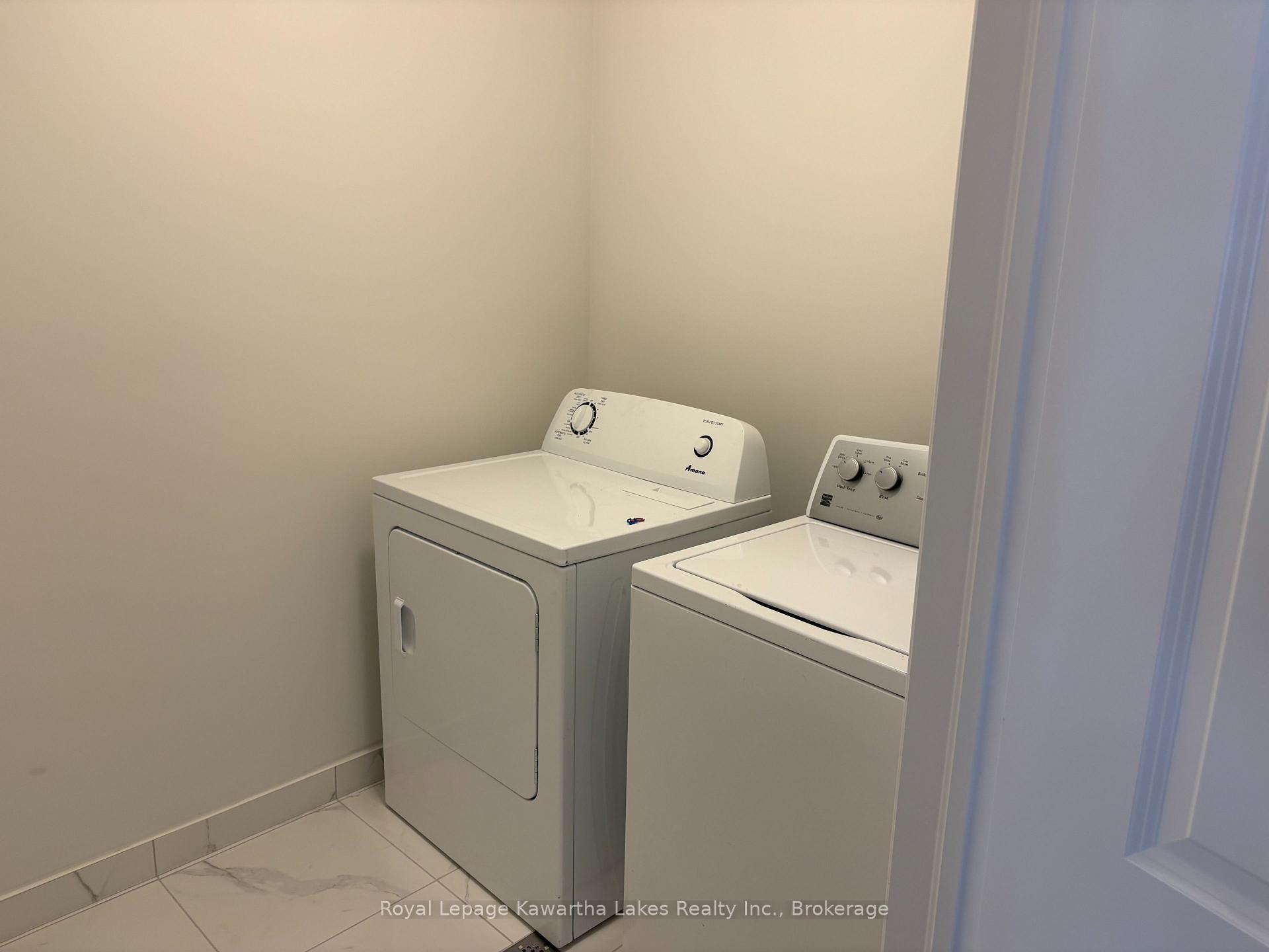 Photo 19 of 28 Ingle Way, Kawartha Lakes, Lindsay — HOMEH
