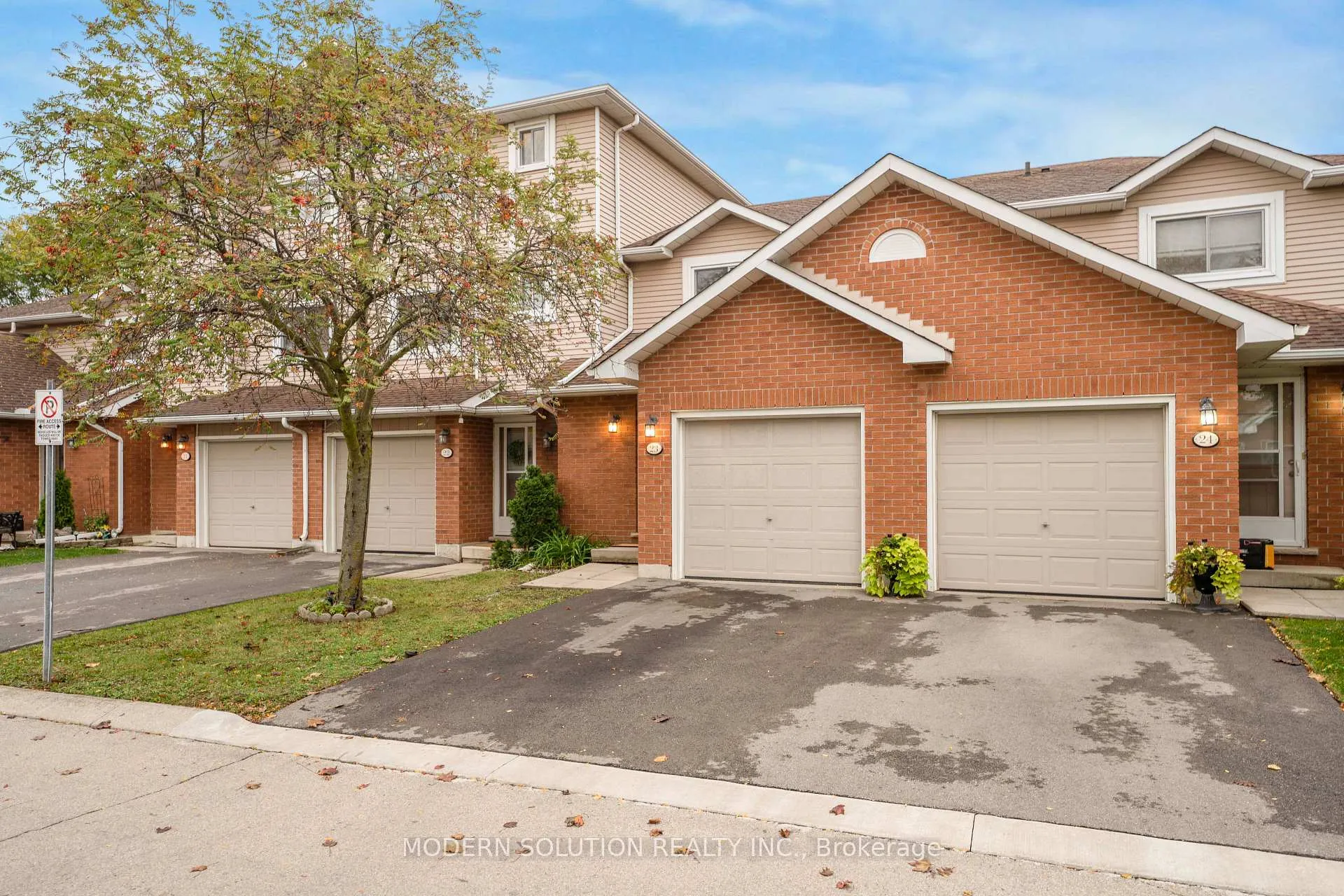 Photo 4 of Unit 23, 386 Highland Road W, Hamilton, Stoney Creek — HOMEH