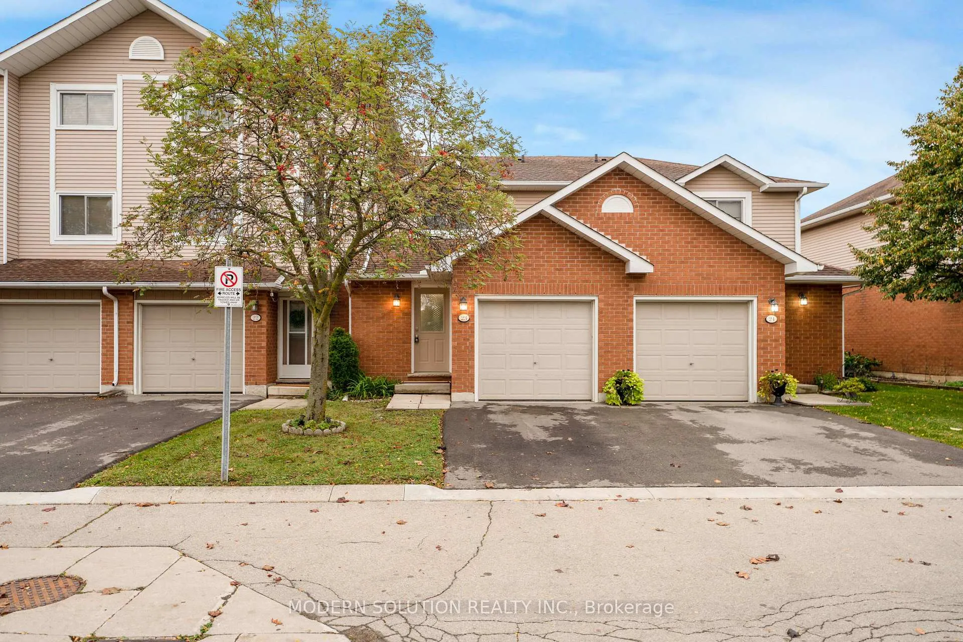 Photo 5 of Unit 23, 386 Highland Road W, Hamilton, Stoney Creek — HOMEH