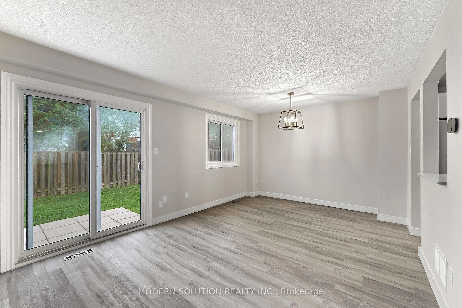 Photo 13 of Unit 23, 386 Highland Road W, Hamilton, Stoney Creek — HOMEH