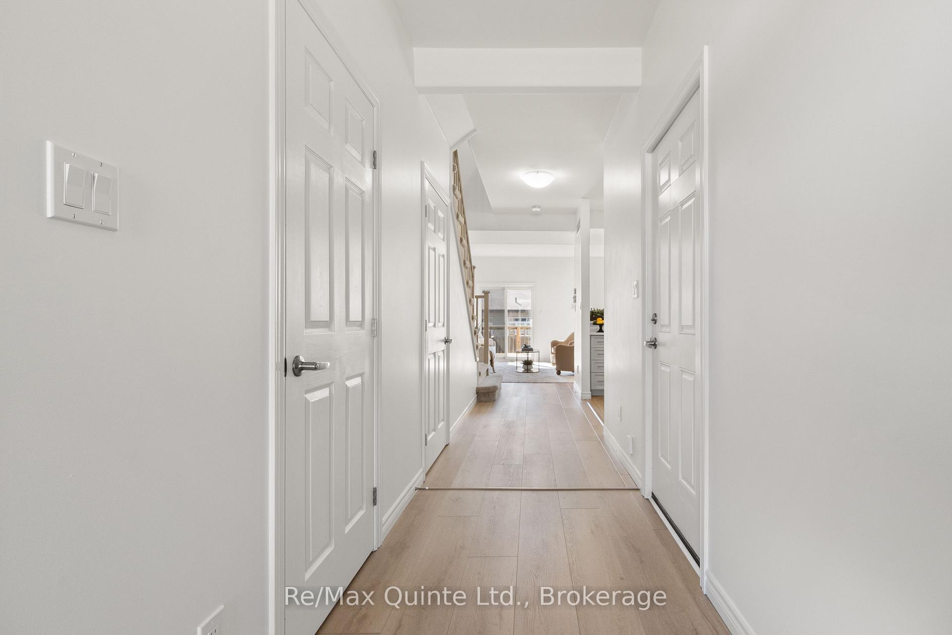 Photo 12 of 46 Cottonwood Drive, Belleville, Thurlow Ward — HOMEH