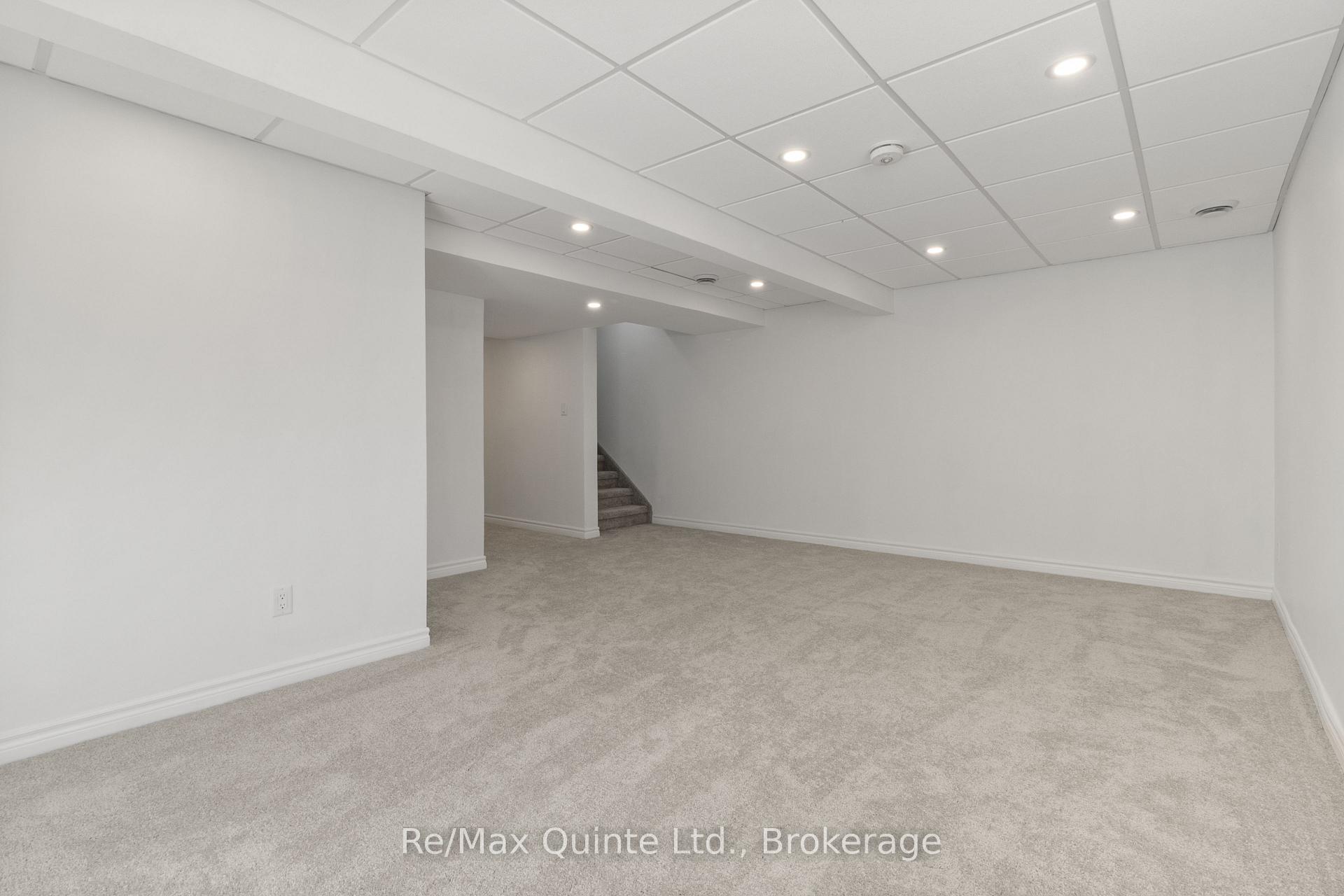 Photo 45 of 46 Cottonwood Drive, Belleville, Thurlow Ward — HOMEH