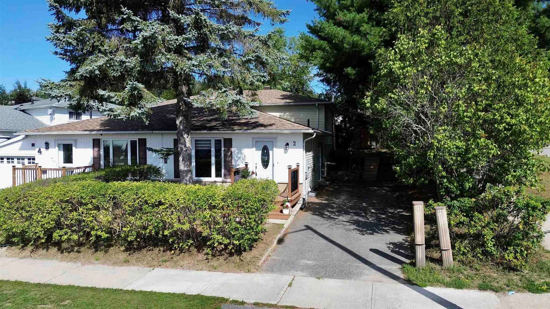 Photo 5 of 2 Farrell Crescent, Elliot Lake — HOMEH