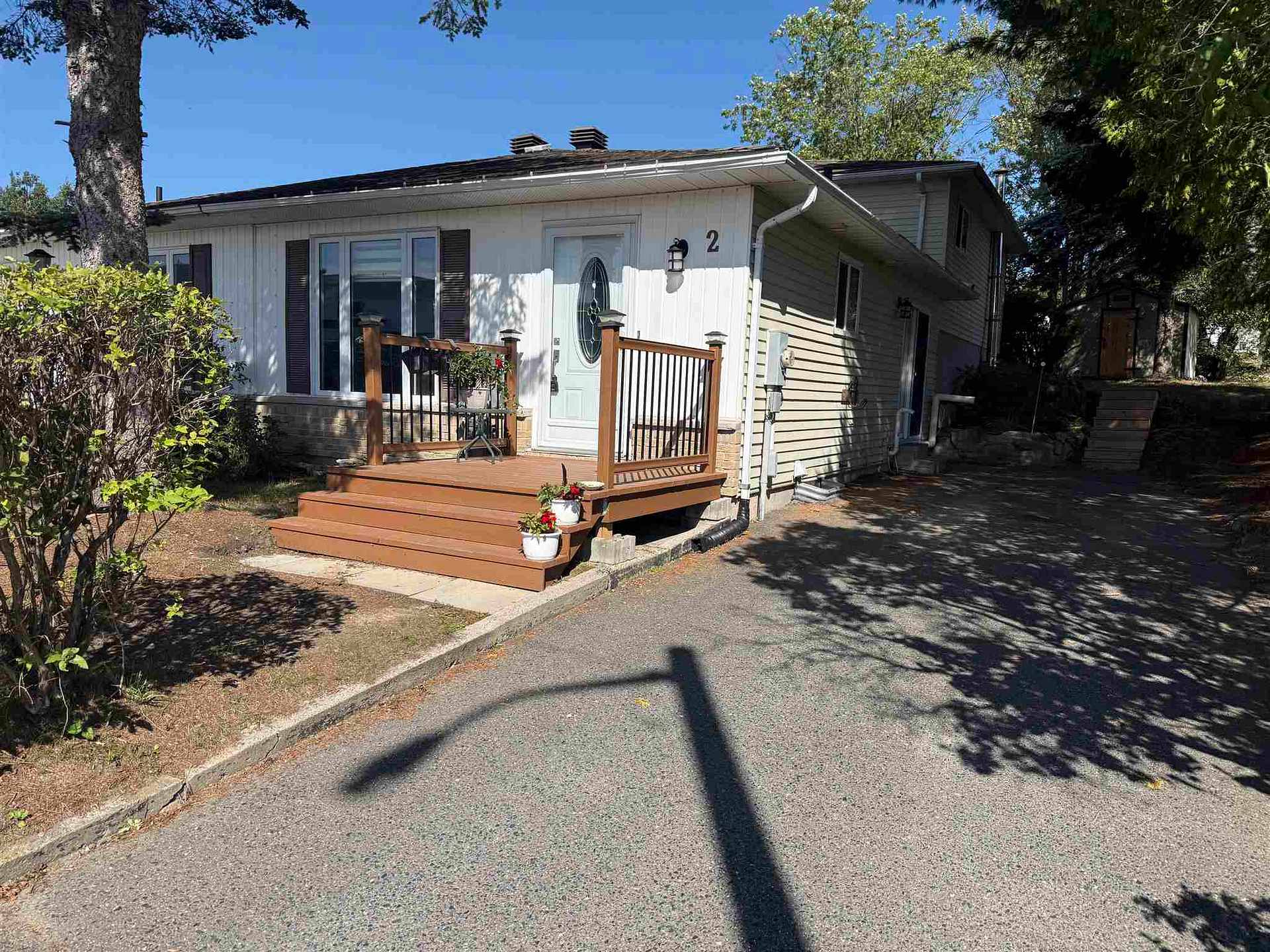 Photo 2 of 2 Farrell Crescent, Elliot Lake — HOMEH