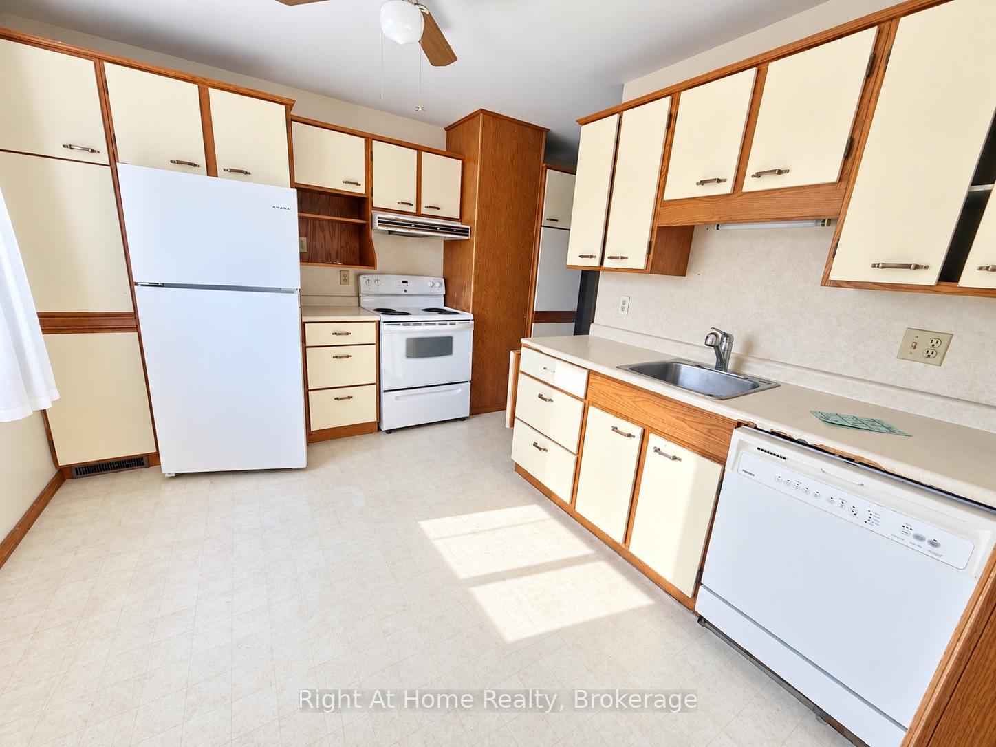Photo 3 of 145 Kenogami Avenue S, Thunder Bay, West End — HOMEH