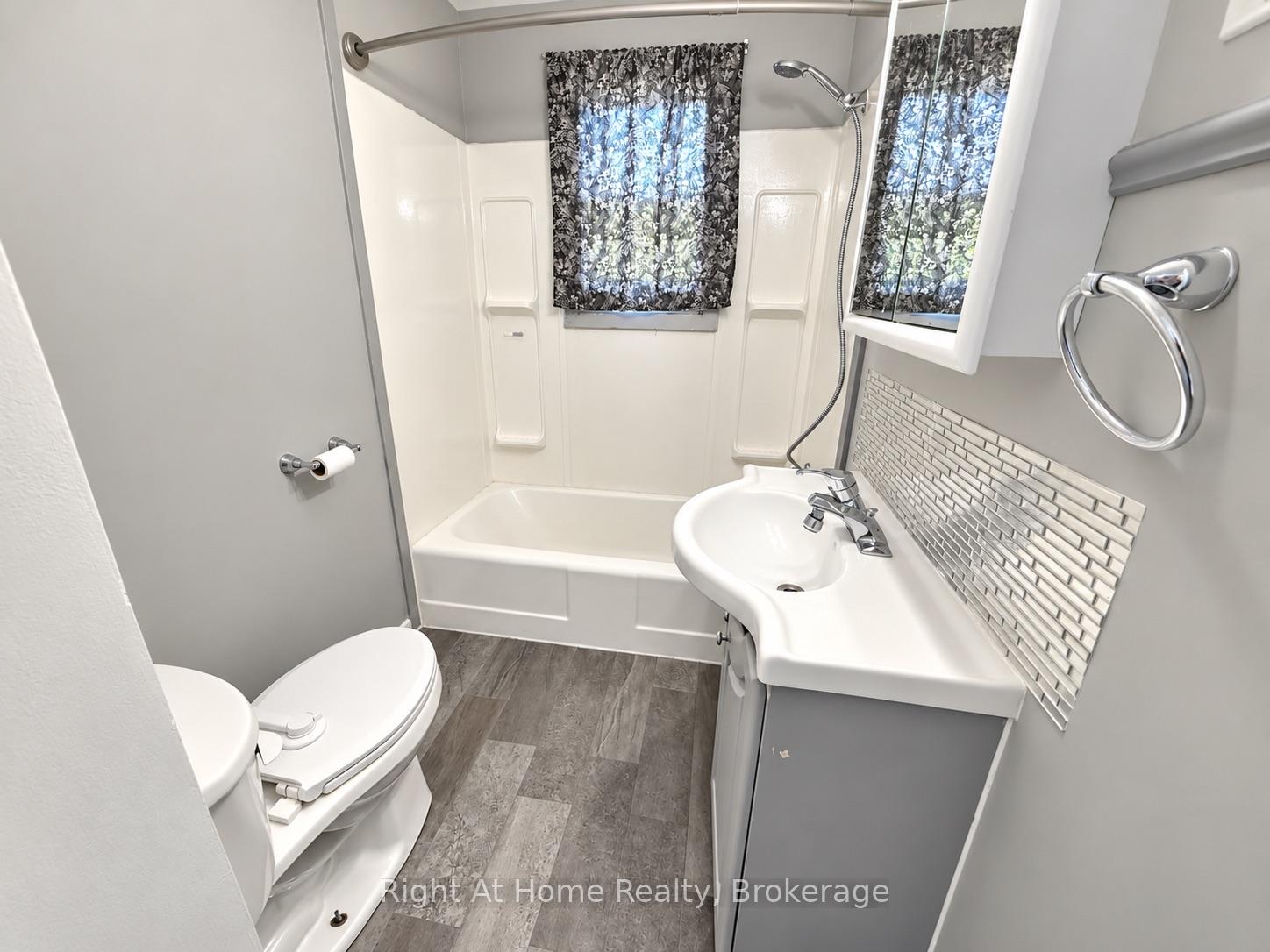 Photo 5 of 145 Kenogami Avenue S, Thunder Bay, West End — HOMEH
