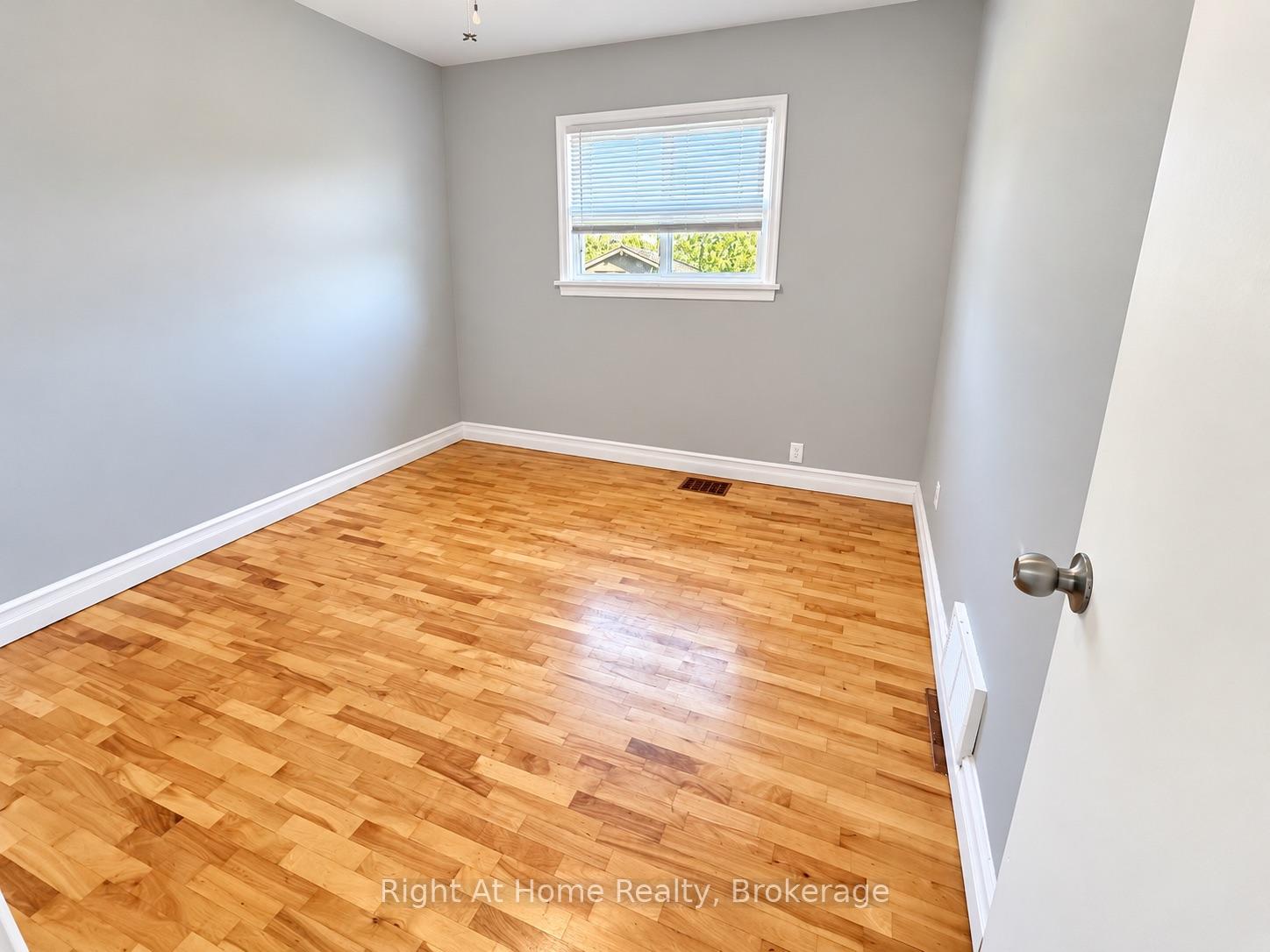 Photo 6 of 145 Kenogami Avenue S, Thunder Bay, West End — HOMEH