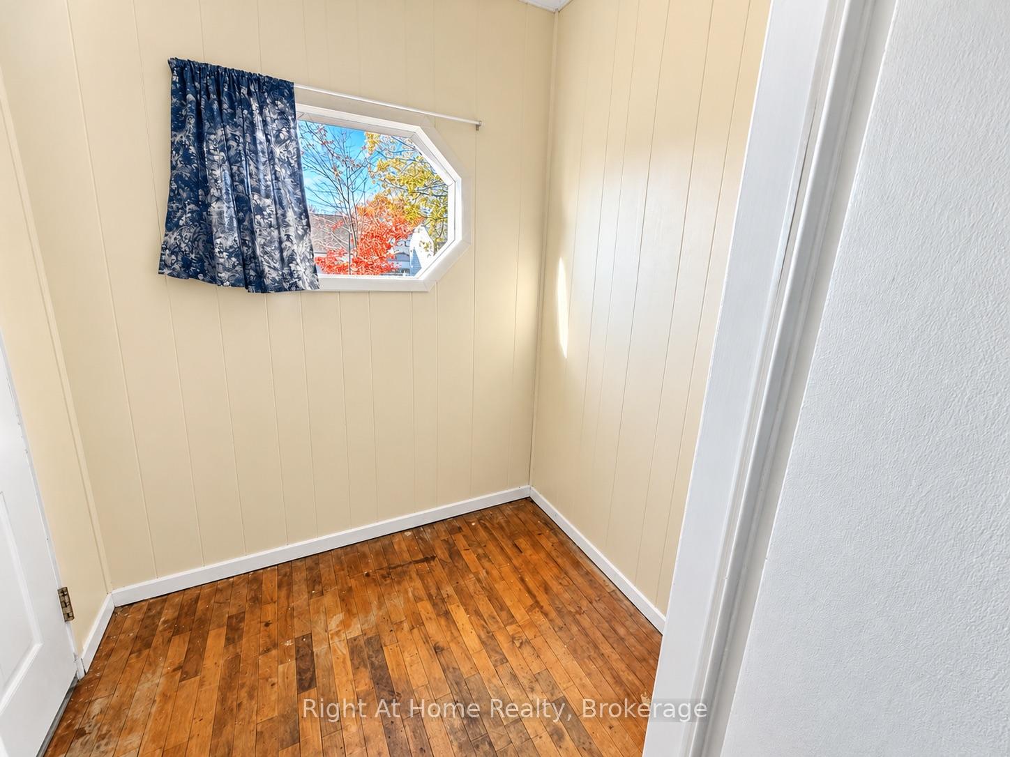 Photo 10 of 145 Kenogami Avenue S, Thunder Bay, West End — HOMEH