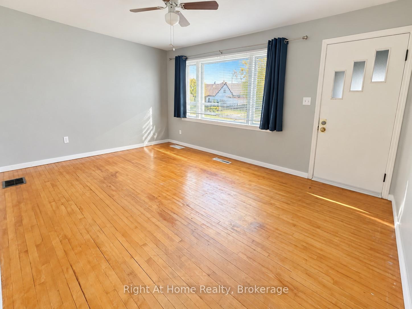 Photo 12 of 145 Kenogami Avenue S, Thunder Bay, West End — HOMEH