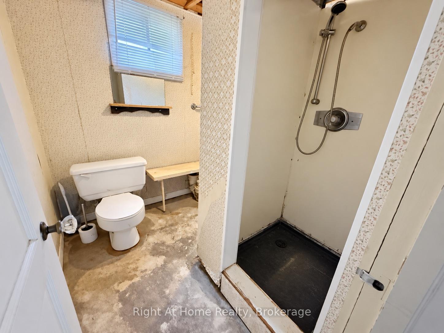 Photo 15 of 145 Kenogami Avenue S, Thunder Bay, West End — HOMEH