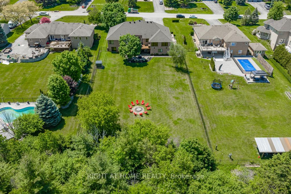 Photo 6 of 11 Settlers Court, Puslinch, Morriston — HOMEH