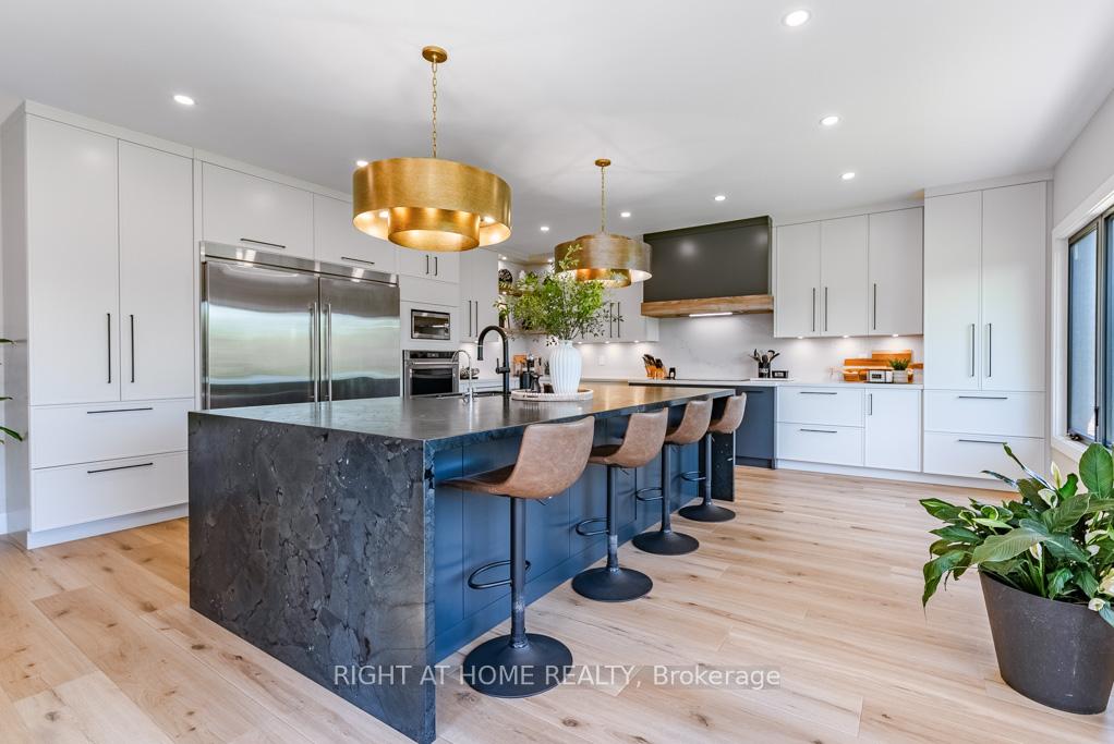 Photo 19 of 11 Settlers Court, Puslinch, Morriston — HOMEH