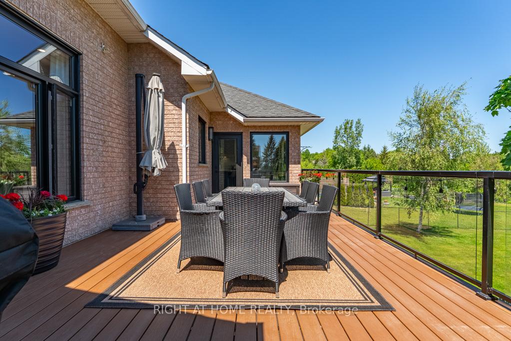 Photo 48 of 11 Settlers Court, Puslinch, Morriston — HOMEH