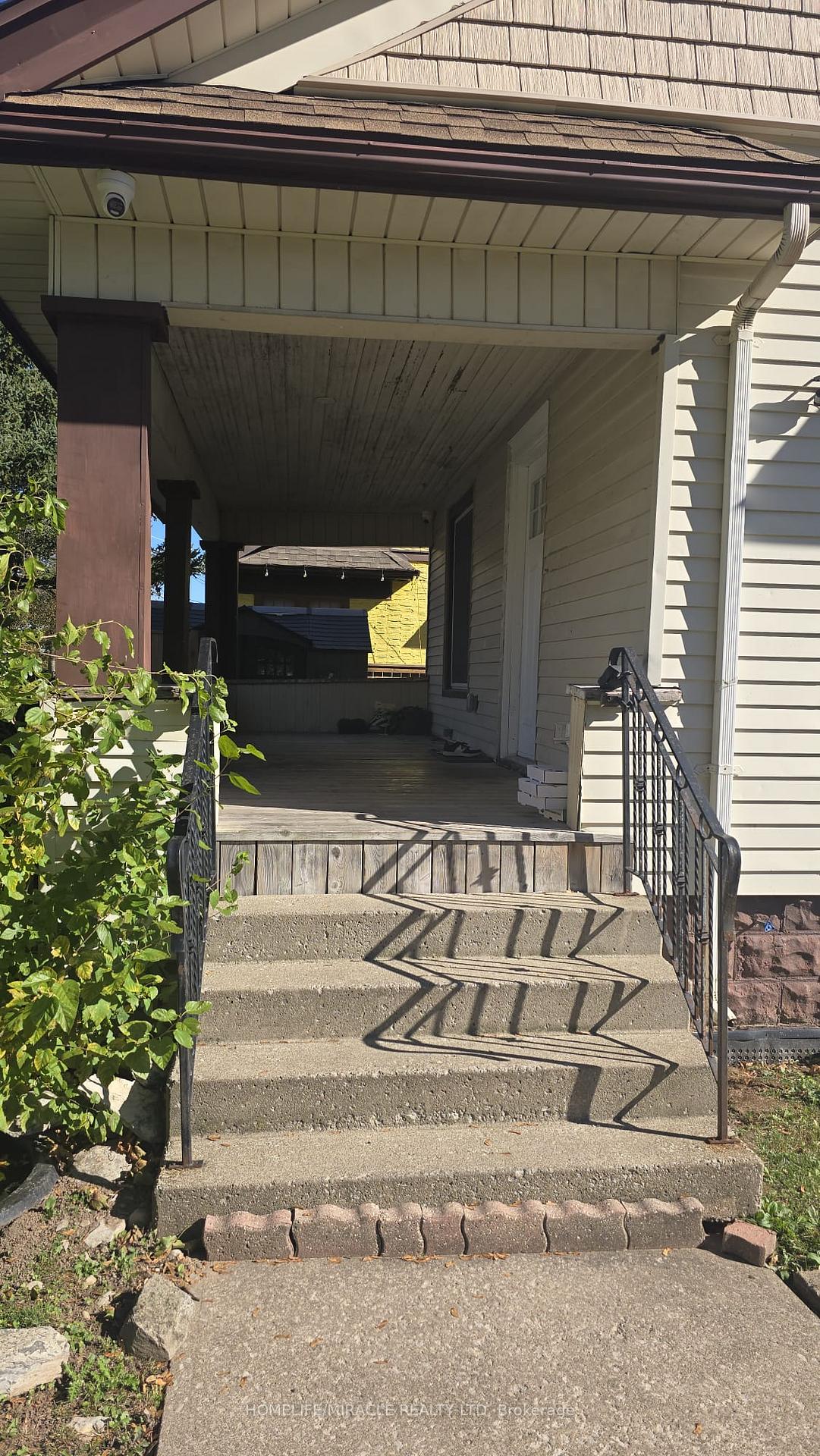 Photo 12 of 4364 Bampfield Street, Niagara Falls, Downtown — HOMEH
