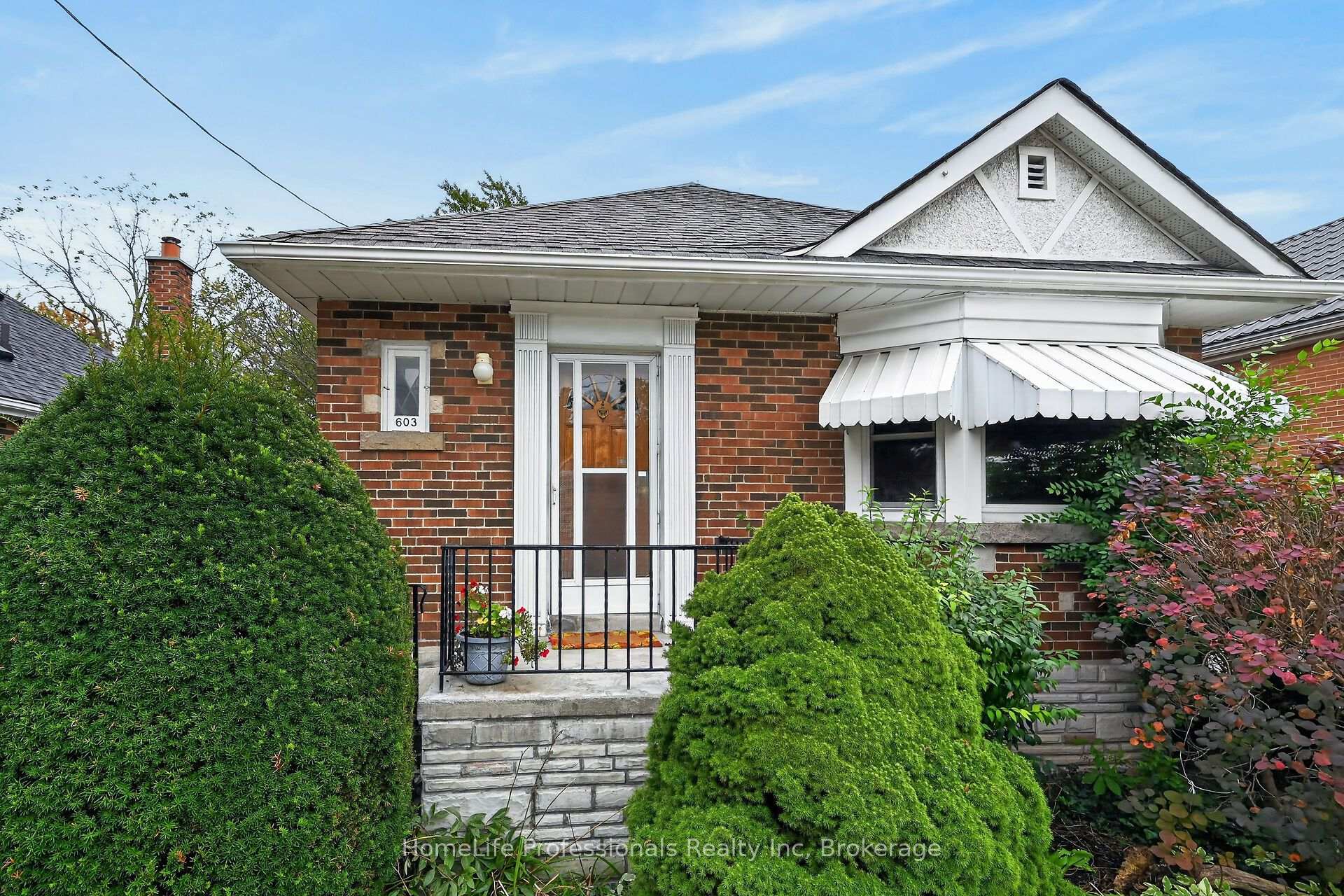 Photo 2 of 603 Upper Wentworth Street, Hamilton, Eastmount — HOMEH