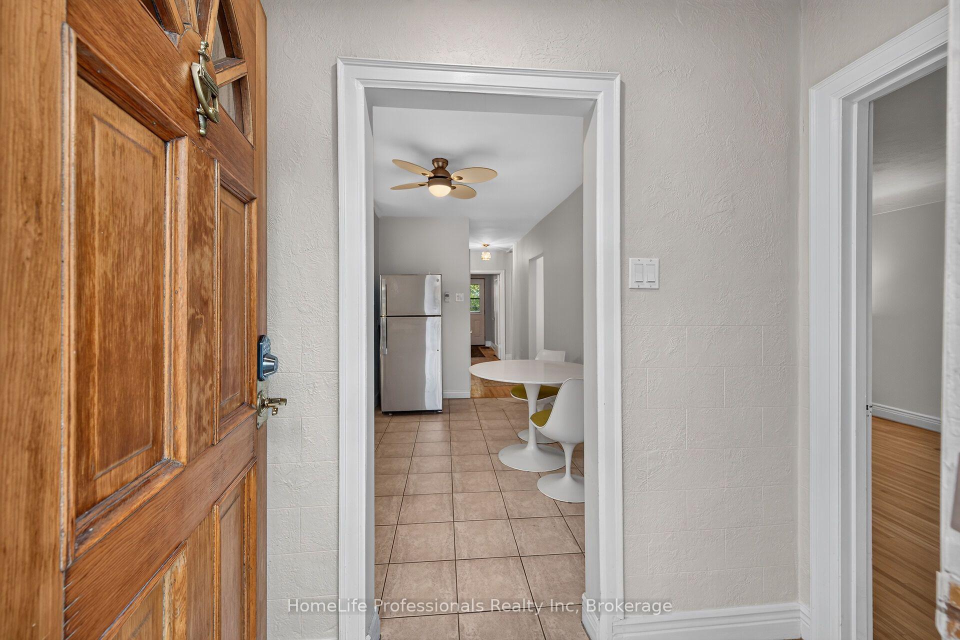 Photo 4 of 603 Upper Wentworth Street, Hamilton, Eastmount — HOMEH