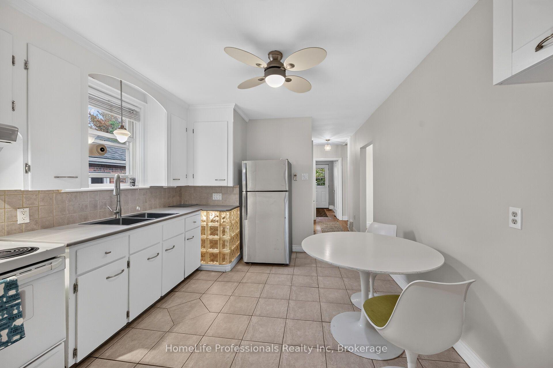 Photo 6 of 603 Upper Wentworth Street, Hamilton, Eastmount — HOMEH