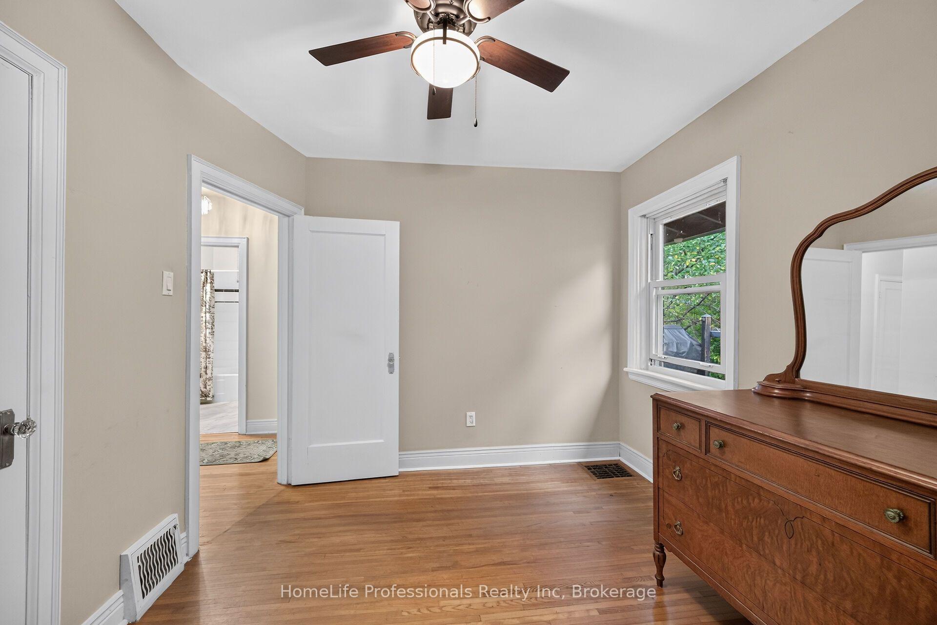 Photo 20 of 603 Upper Wentworth Street, Hamilton, Eastmount — HOMEH