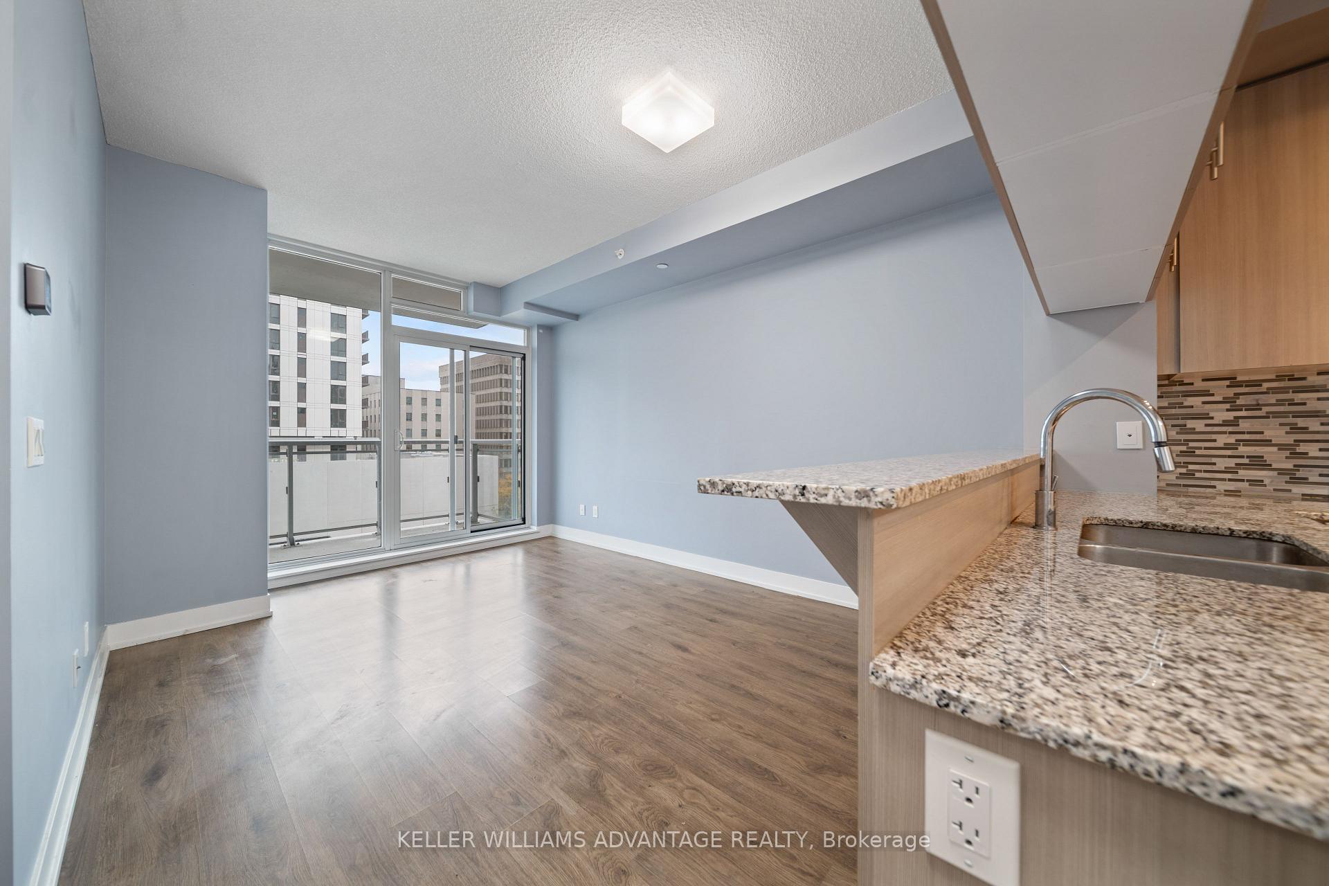Photo 5 of Unit 710, 68 Merton Street, Toronto, Mount Pleasant West — HOMEH