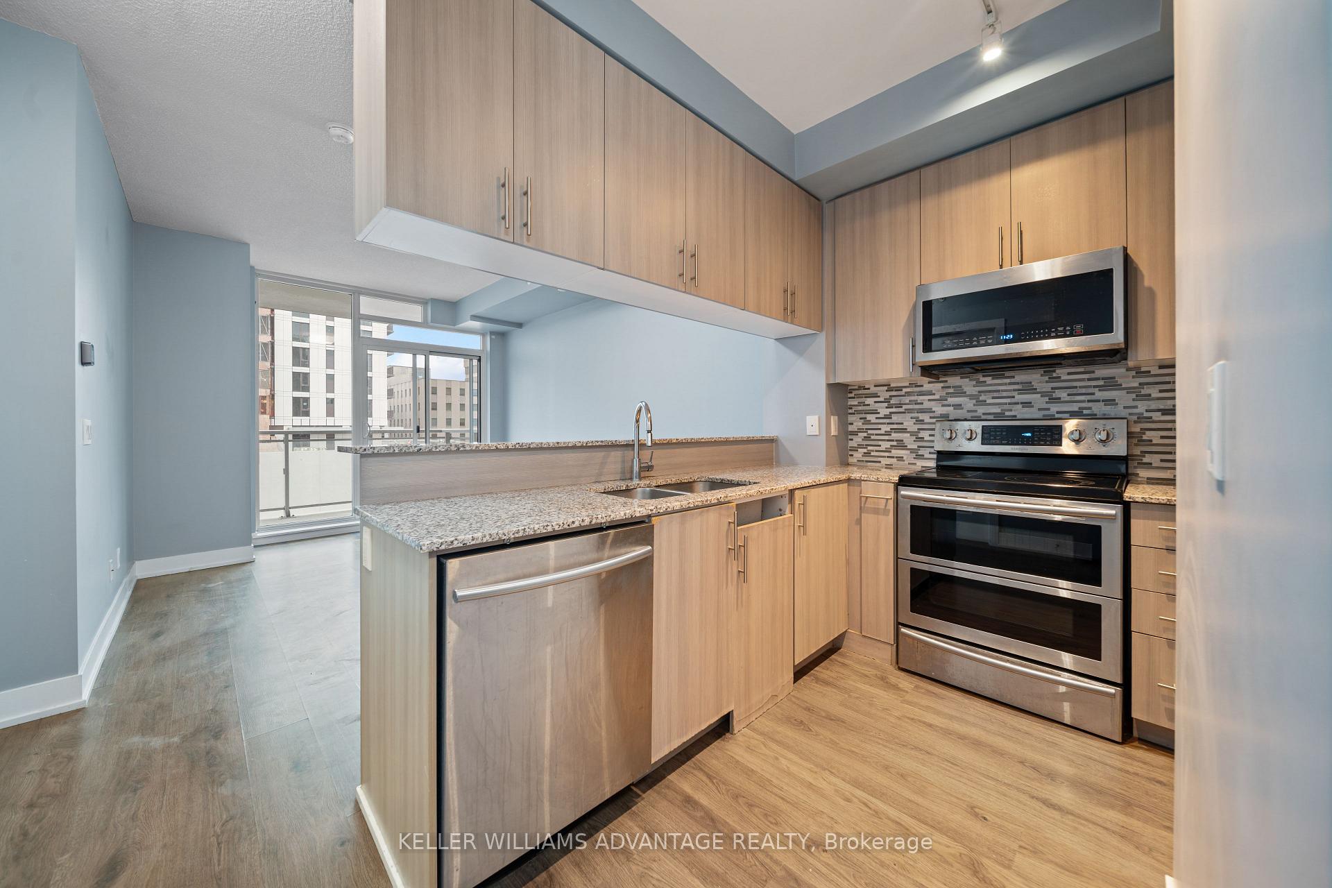 Photo 8 of Unit 710, 68 Merton Street, Toronto, Mount Pleasant West — HOMEH