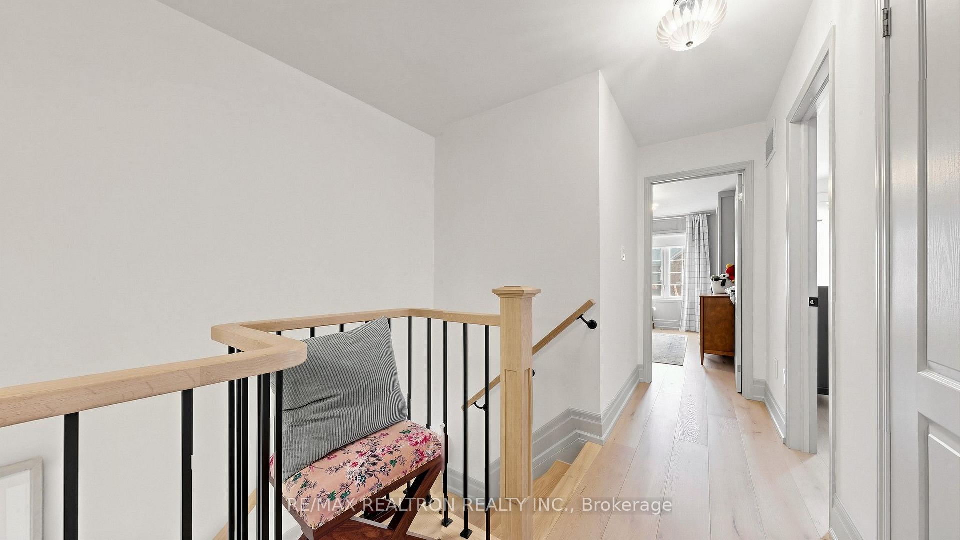 Photo 19 of 22 Coranto Way, Vaughan, Vellore Village — HOMEH