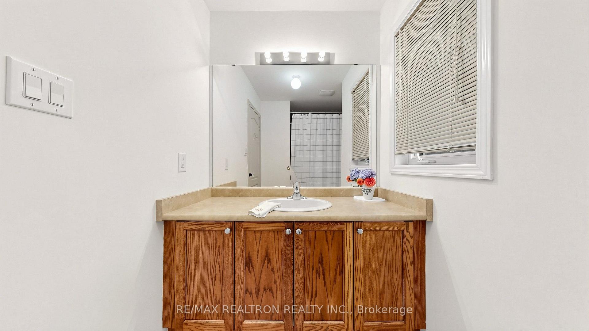 Photo 34 of 22 Coranto Way, Vaughan, Vellore Village — HOMEH