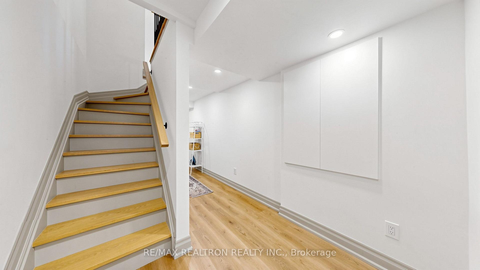 Photo 37 of 22 Coranto Way, Vaughan, Vellore Village — HOMEH