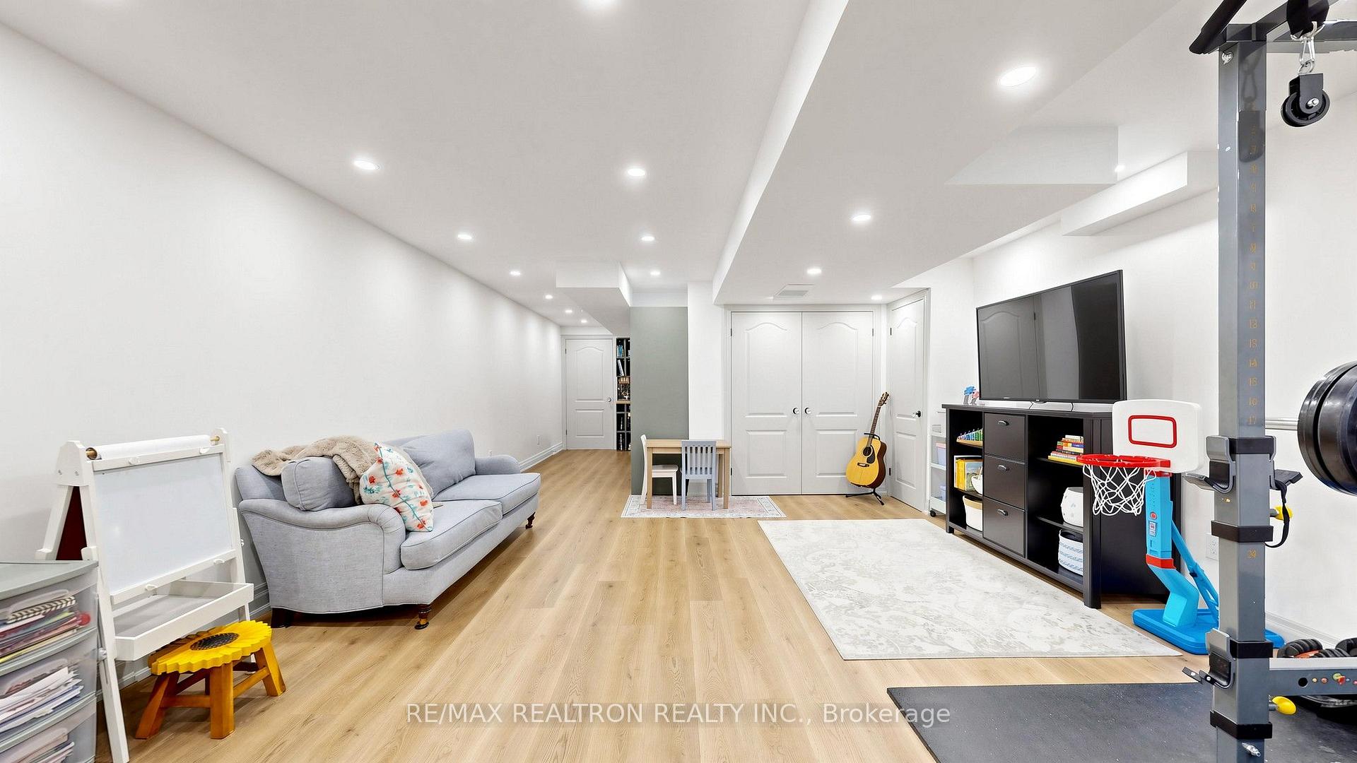 Photo 39 of 22 Coranto Way, Vaughan, Vellore Village — HOMEH