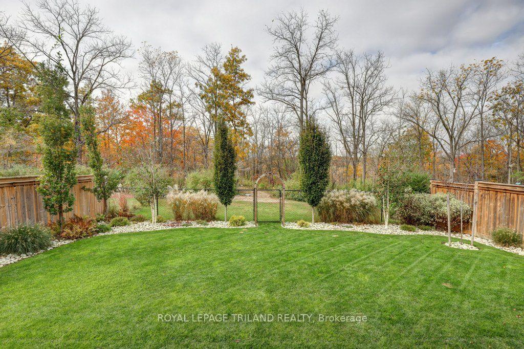 Photo 8 of 35 Royal Dornoch Drive, St. Thomas — HOMEH