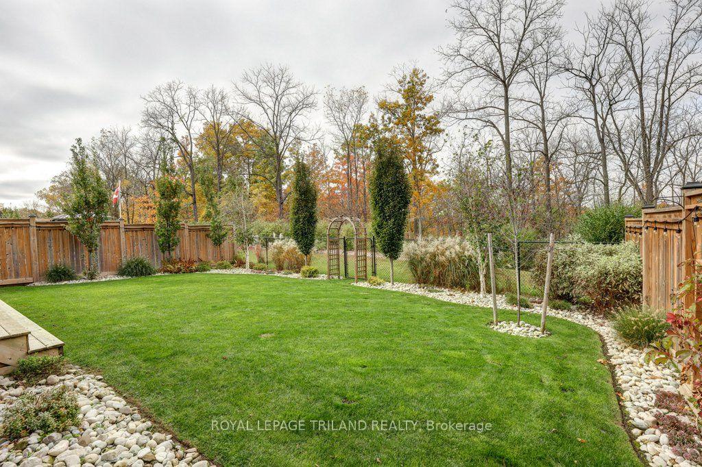 Photo 9 of 35 Royal Dornoch Drive, St. Thomas — HOMEH
