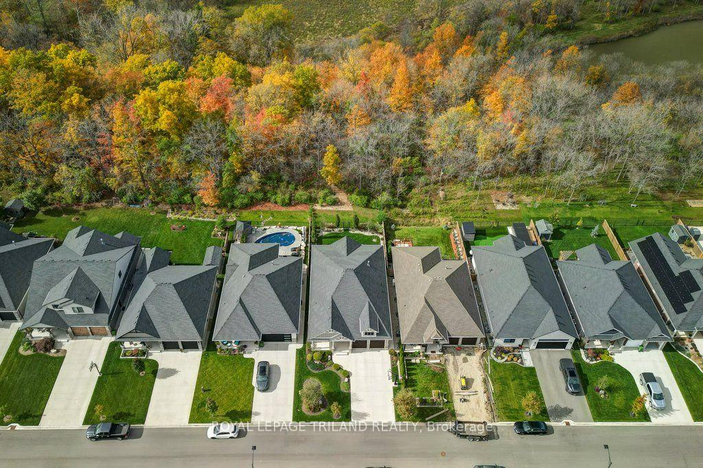 Photo 11 of 35 Royal Dornoch Drive, St. Thomas — HOMEH
