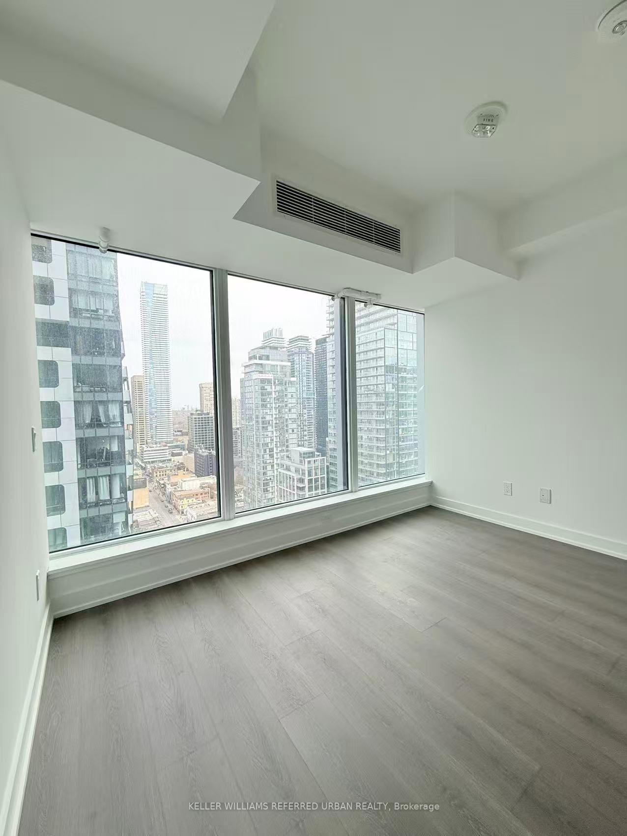 Photo 4 of Unit 3308, 8 Wellesley Street W, Toronto, Bay Street Corridor — HOMEH