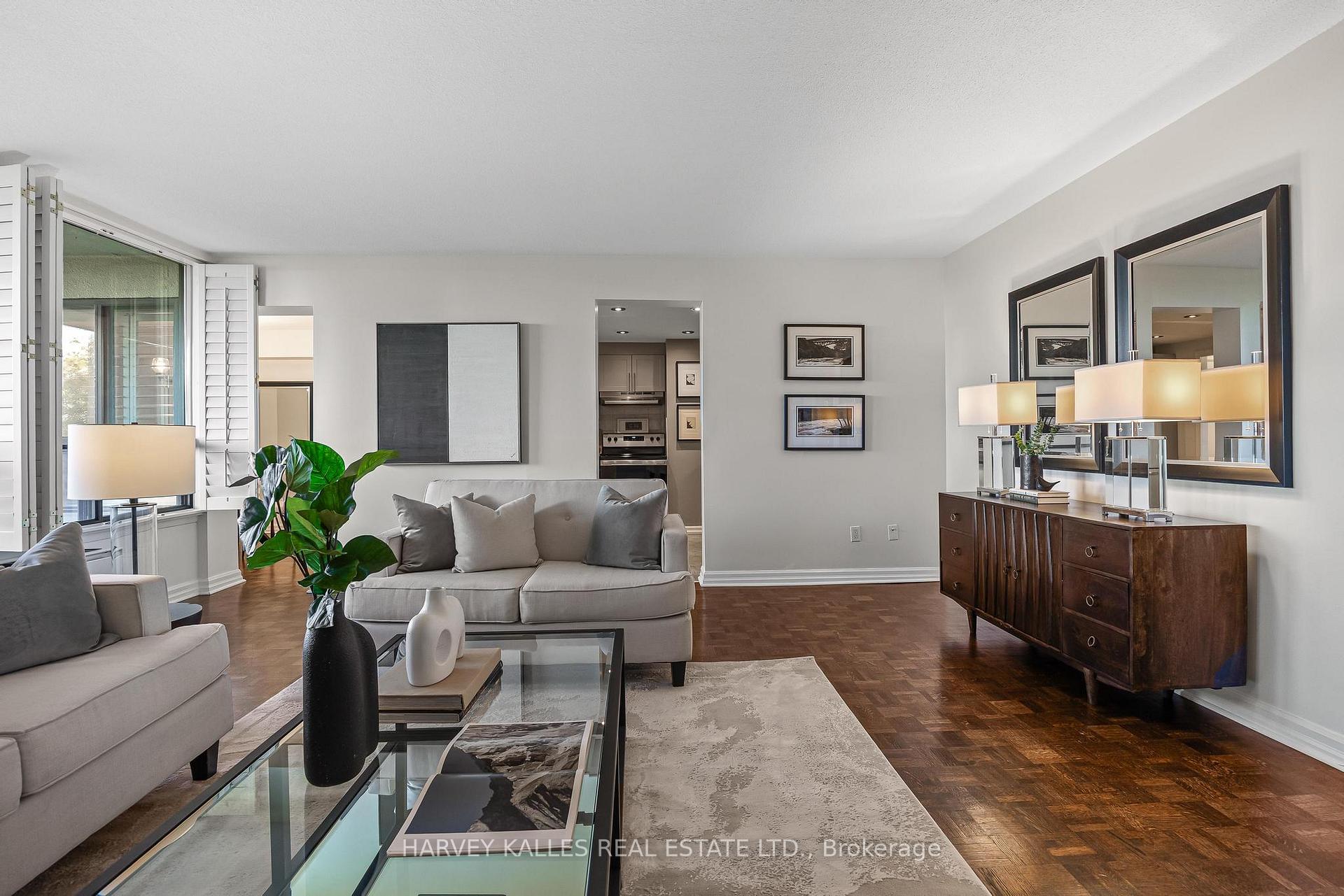 Photo 6 of Unit C32, 300 Mill Road, Etobicoke, Markland Wood — HOMEH