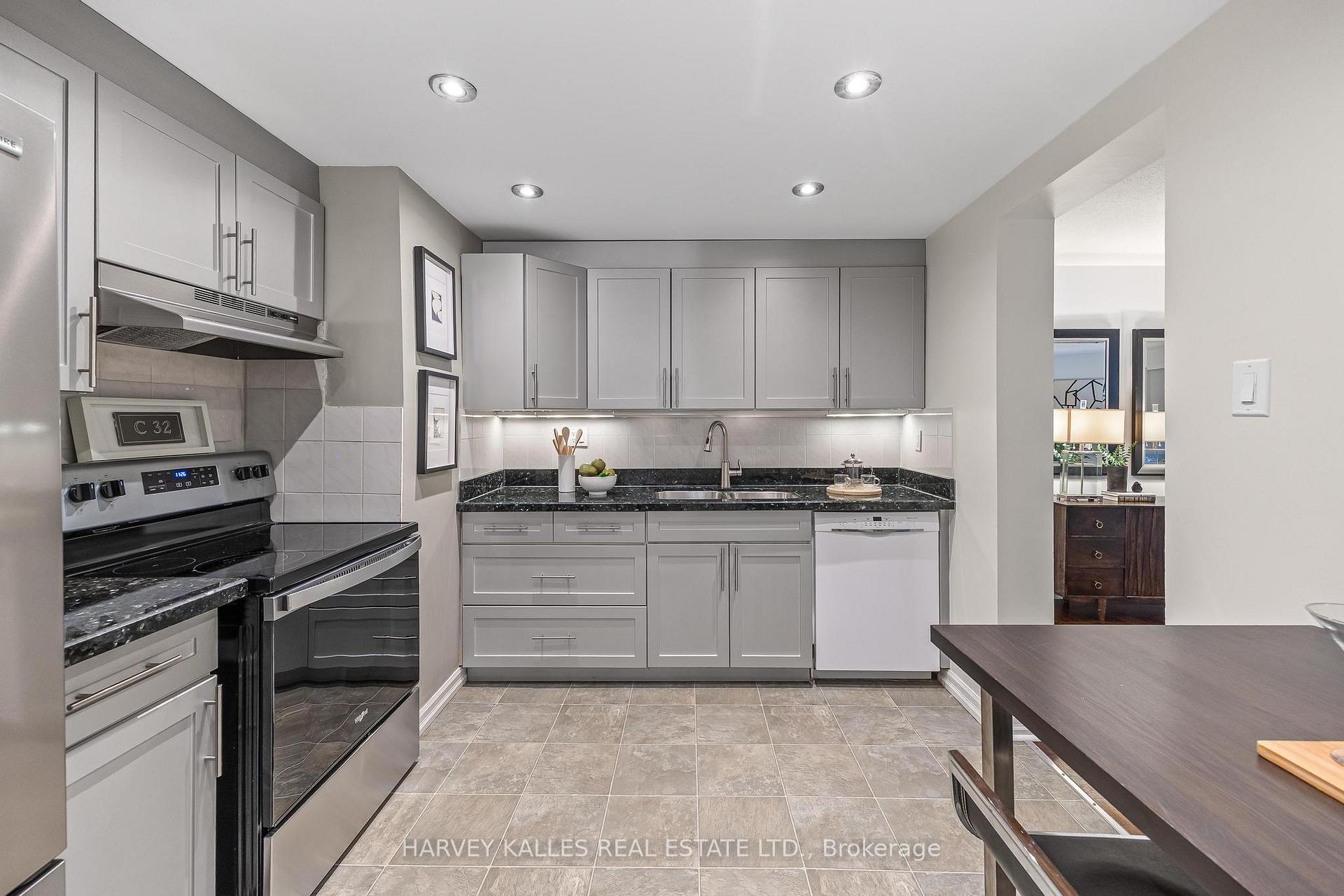 Photo 7 of Unit C32, 300 Mill Road, Etobicoke, Markland Wood — HOMEH
