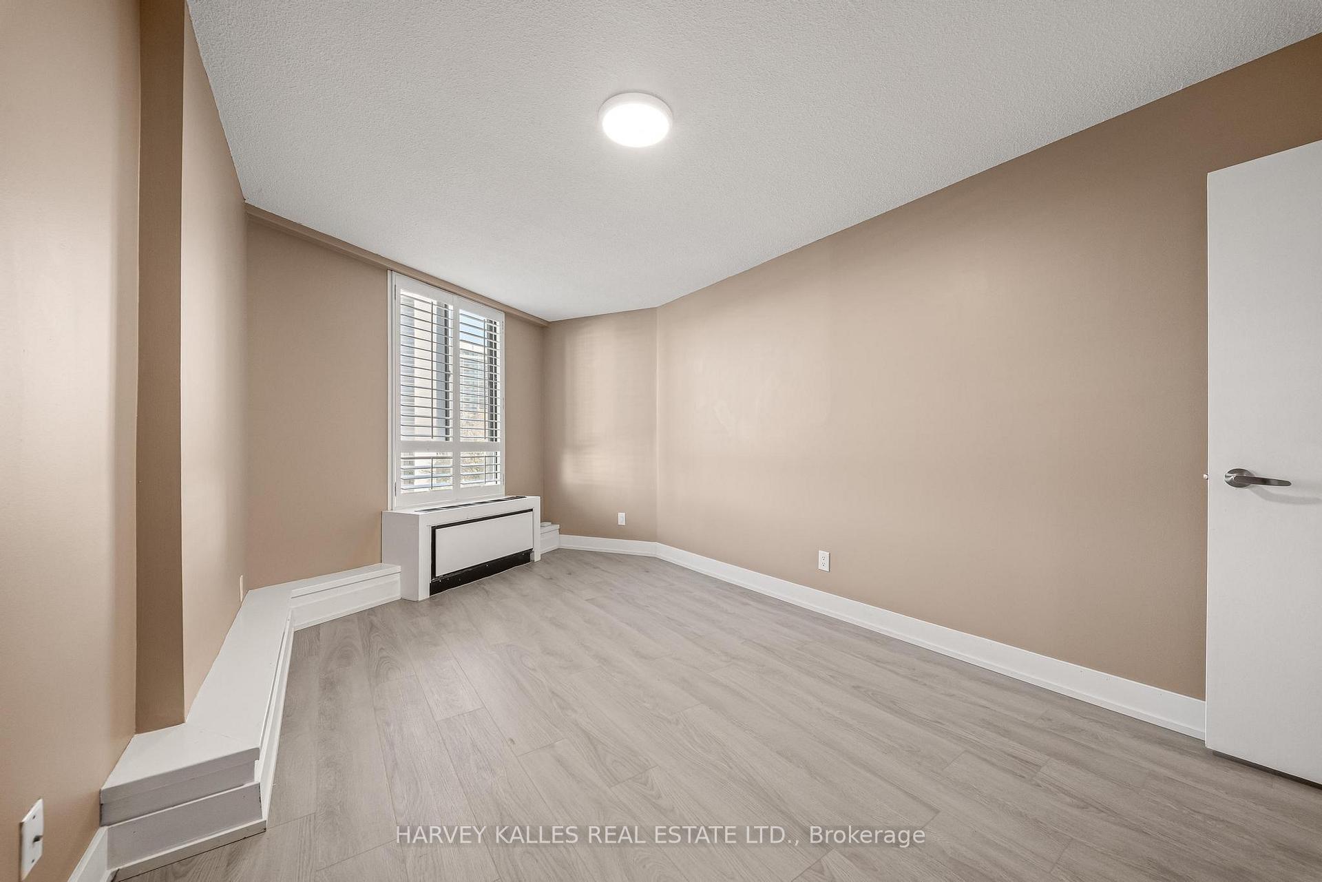 Photo 19 of Unit C32, 300 Mill Road, Etobicoke, Markland Wood — HOMEH